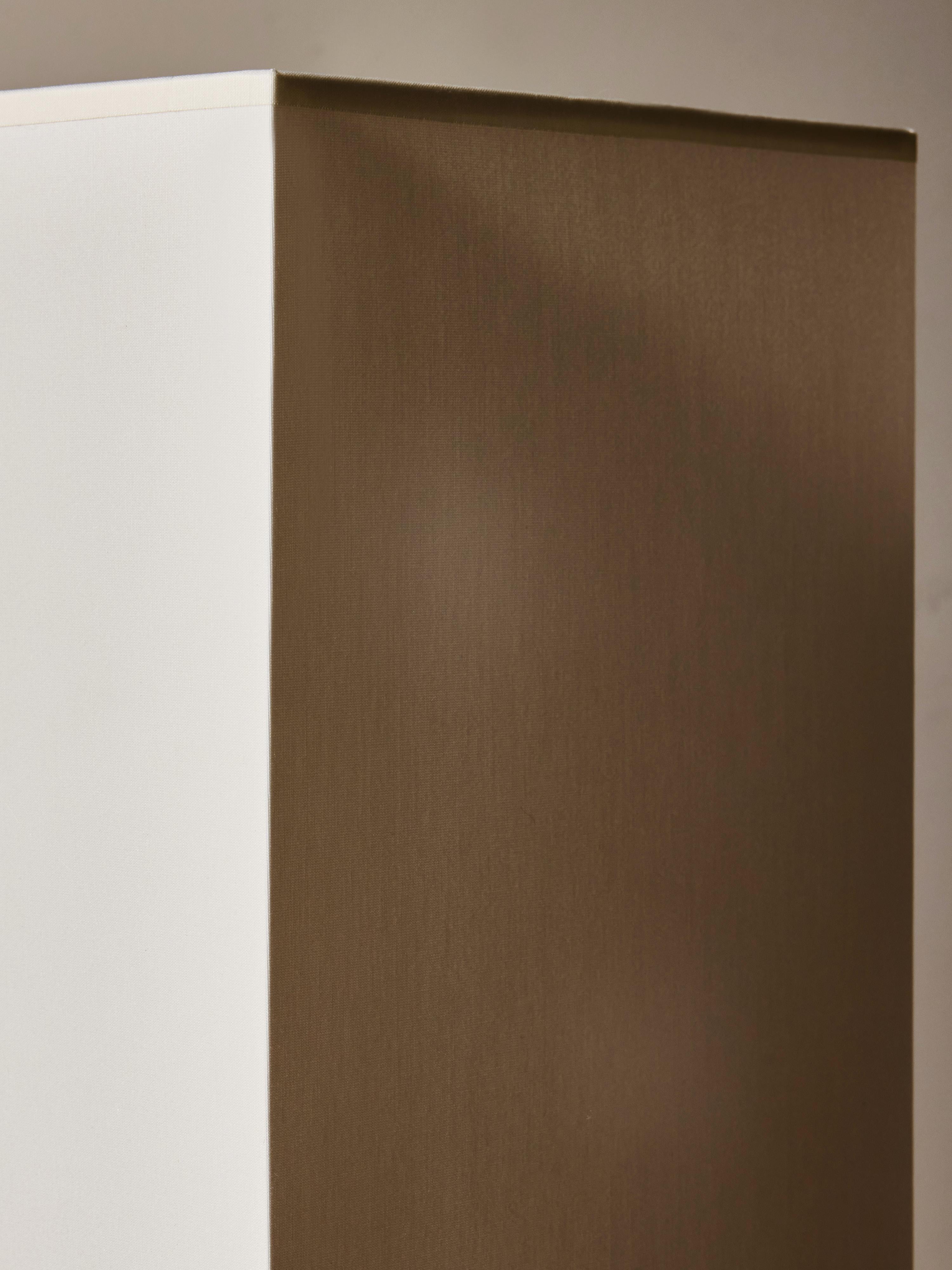 Vintage Rectangular Clear Fractal Resin Table Lamp For Sale 2