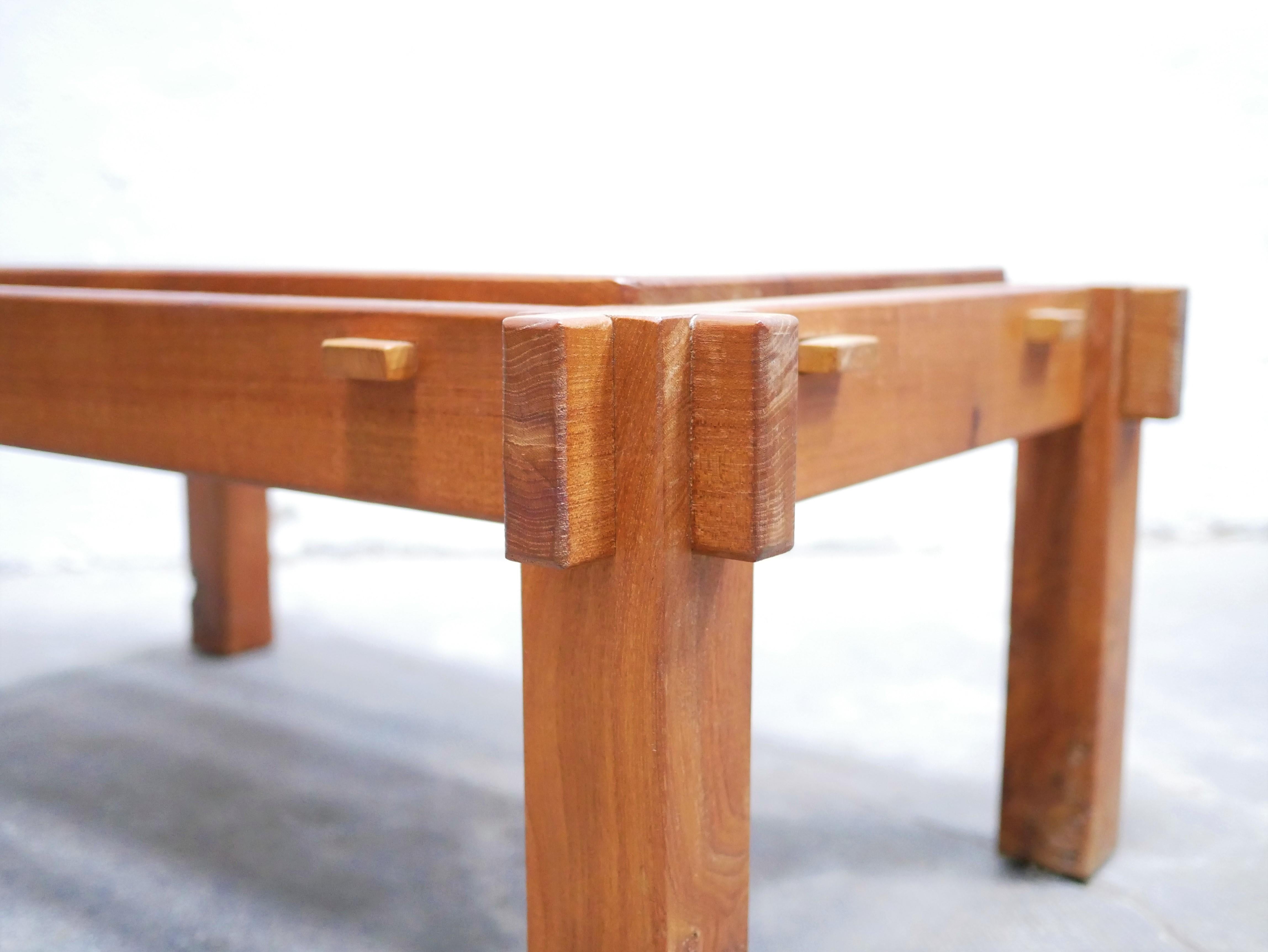 Vintage Rectangular Coffee Table in Solid Elm For Sale 5