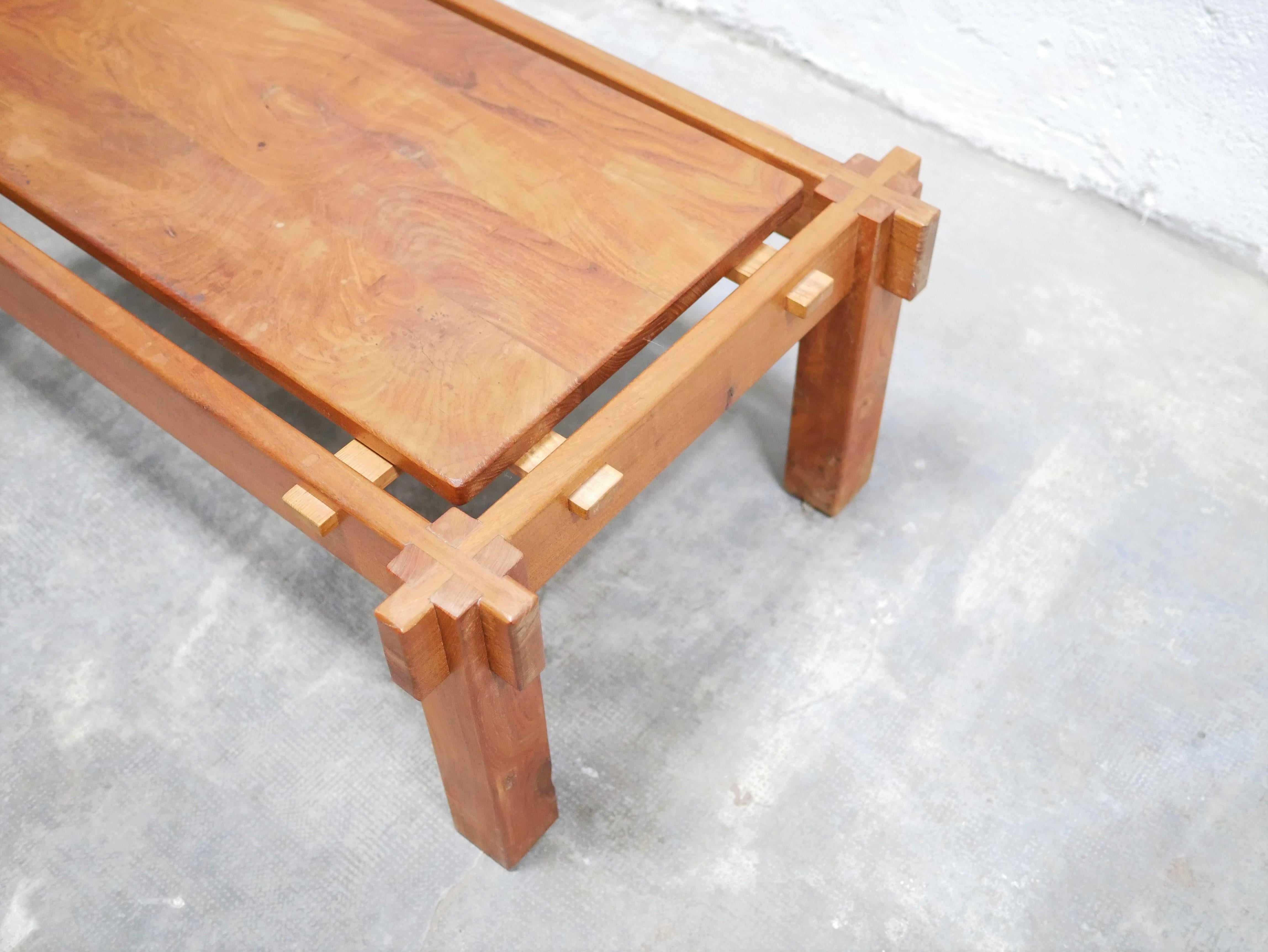 Vintage Rectangular Coffee Table in Solid Elm For Sale 2