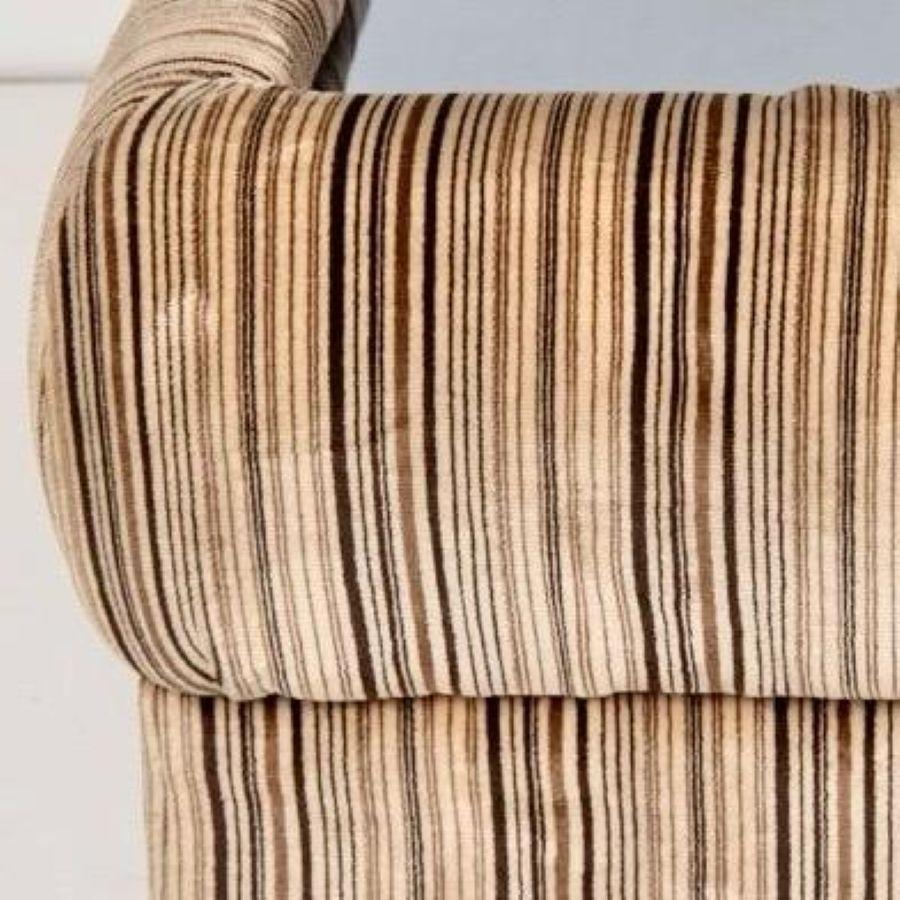 Rechteckiger Vintage-Couchtisch aus Samt und Rauchglas, Italien 1970 2