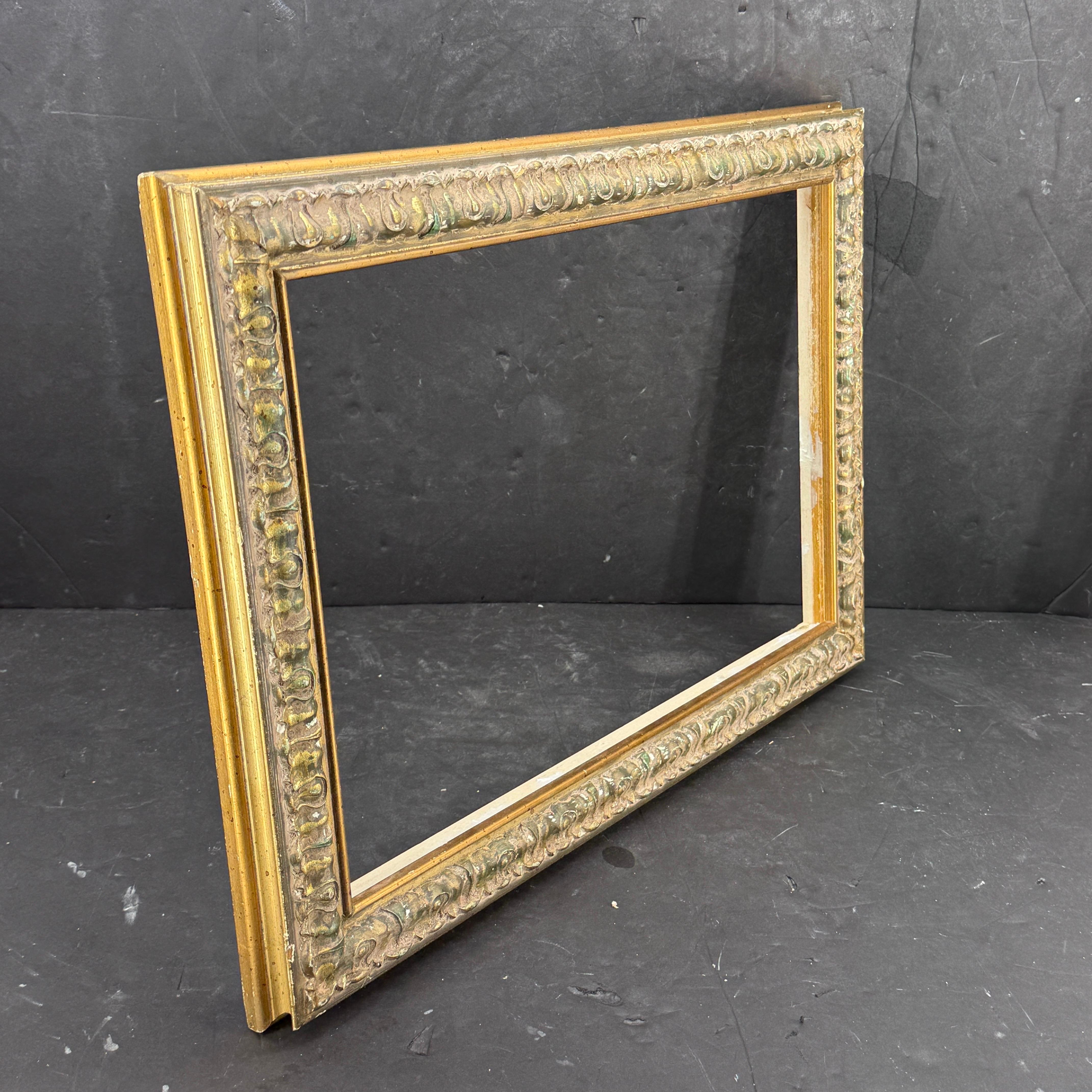 Cornice rettangolare d'epoca in legno dorato e dipinto in vendita 4