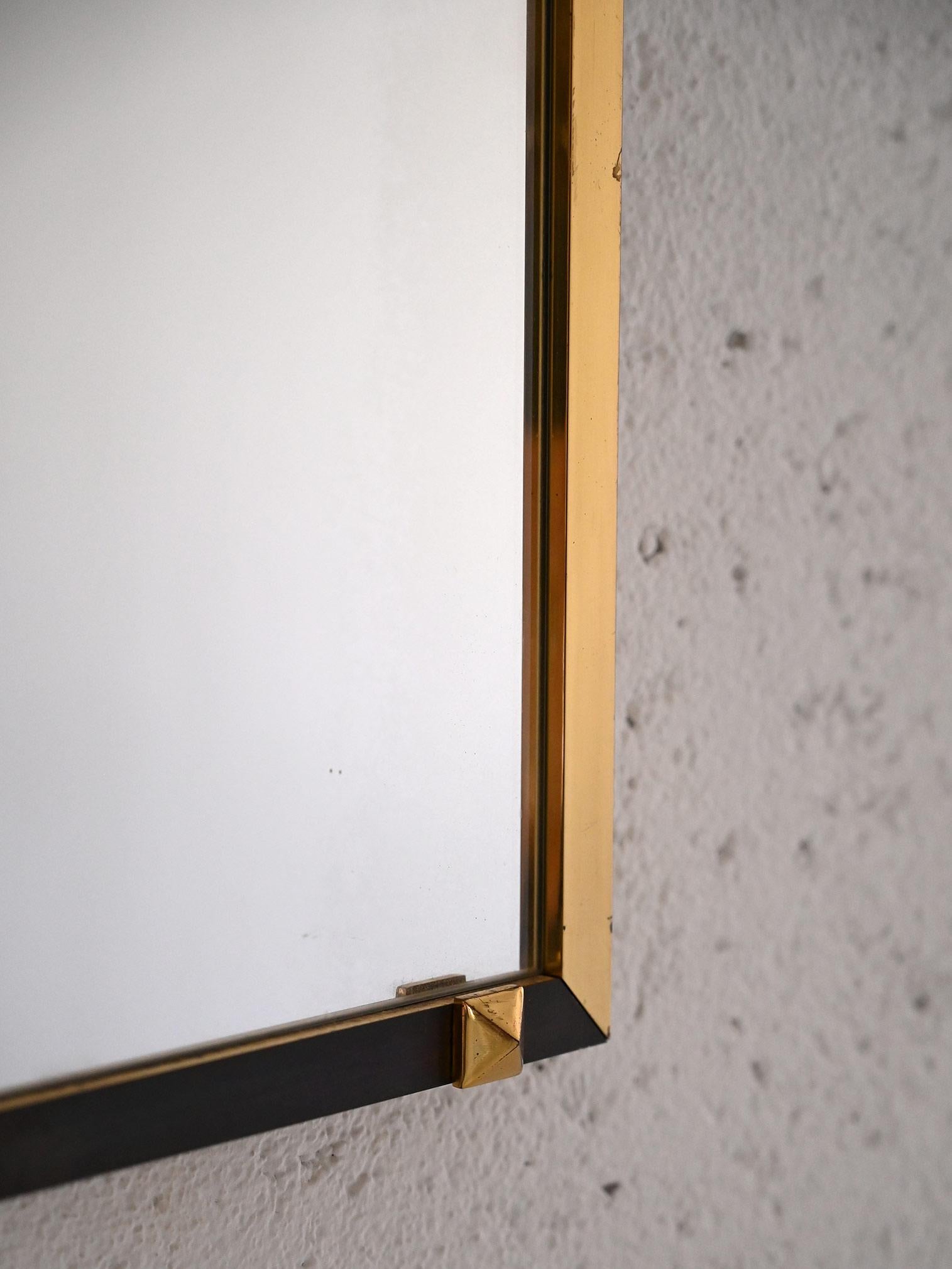 Vintage rectangular mirror with gold and black metal frame In Good Condition For Sale In Brescia, IT