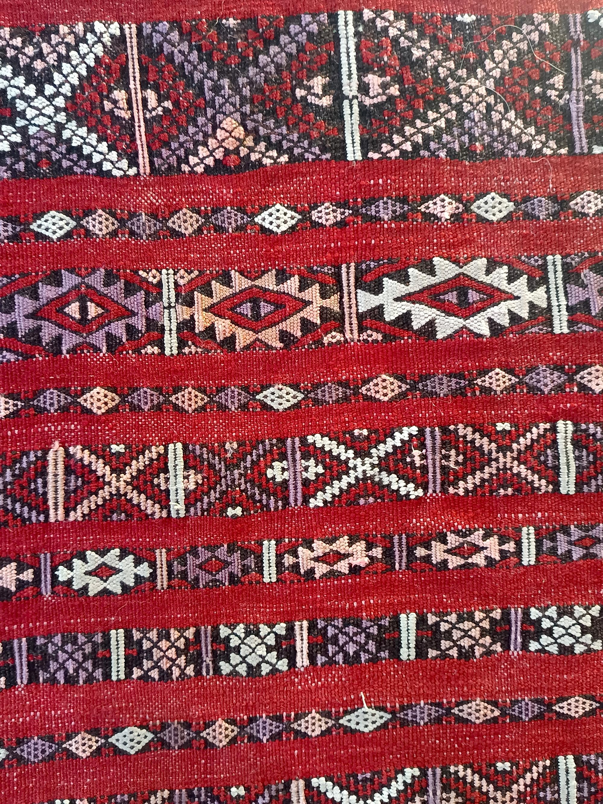 Tappeto rettangolare vintage in lana marocchina rossa in vendita 3