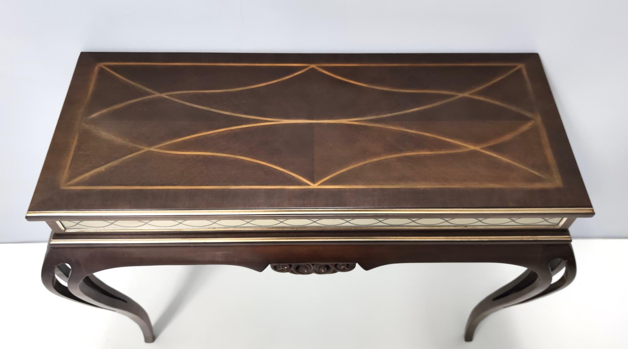 Vintage Rectangular Solid Walnut Console Table with Engraved Mirror Motif, Italy For Sale 3