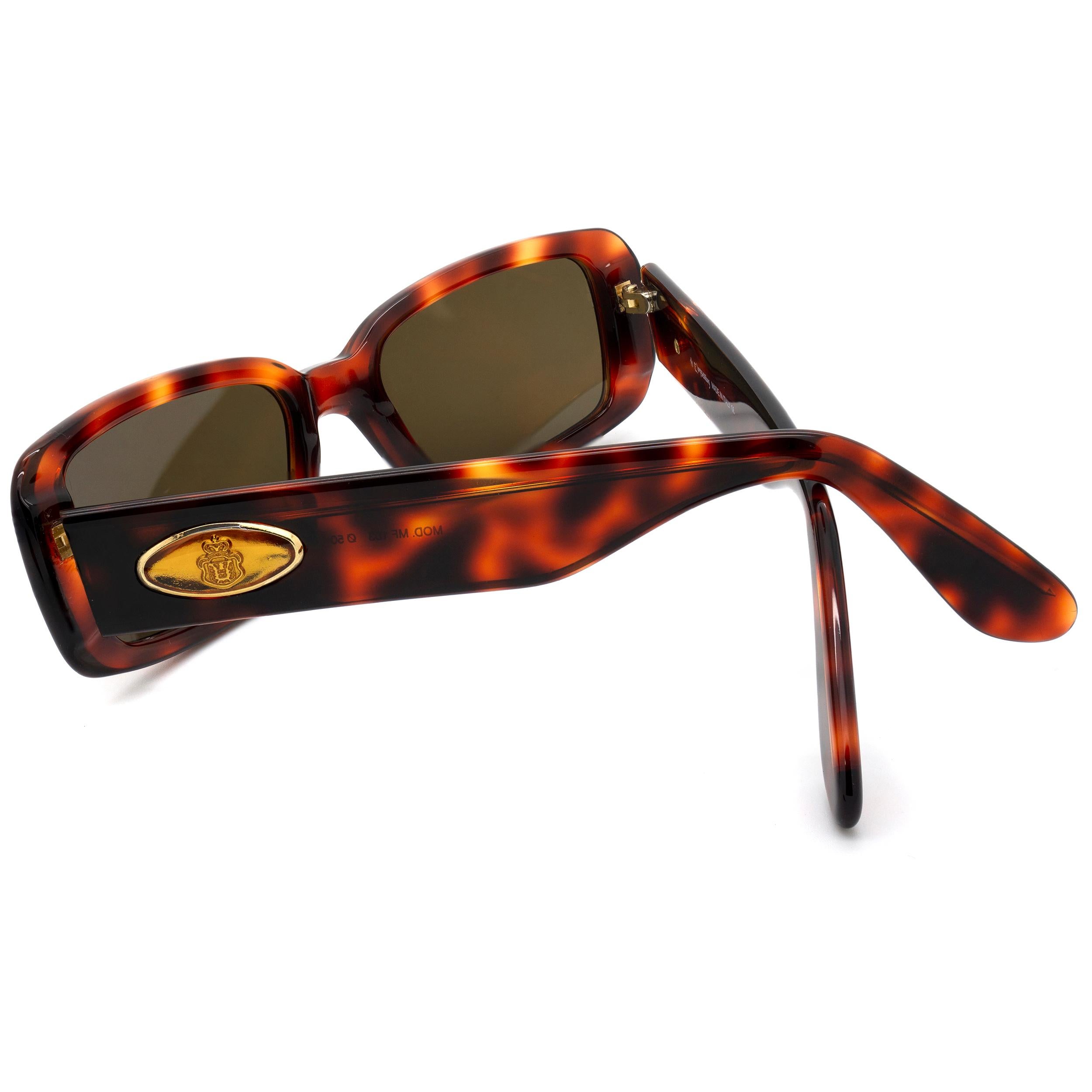 Lunettes de soleil rectangulaires Vintage Von Furstenberg, fabriquées en Italie en vente 1