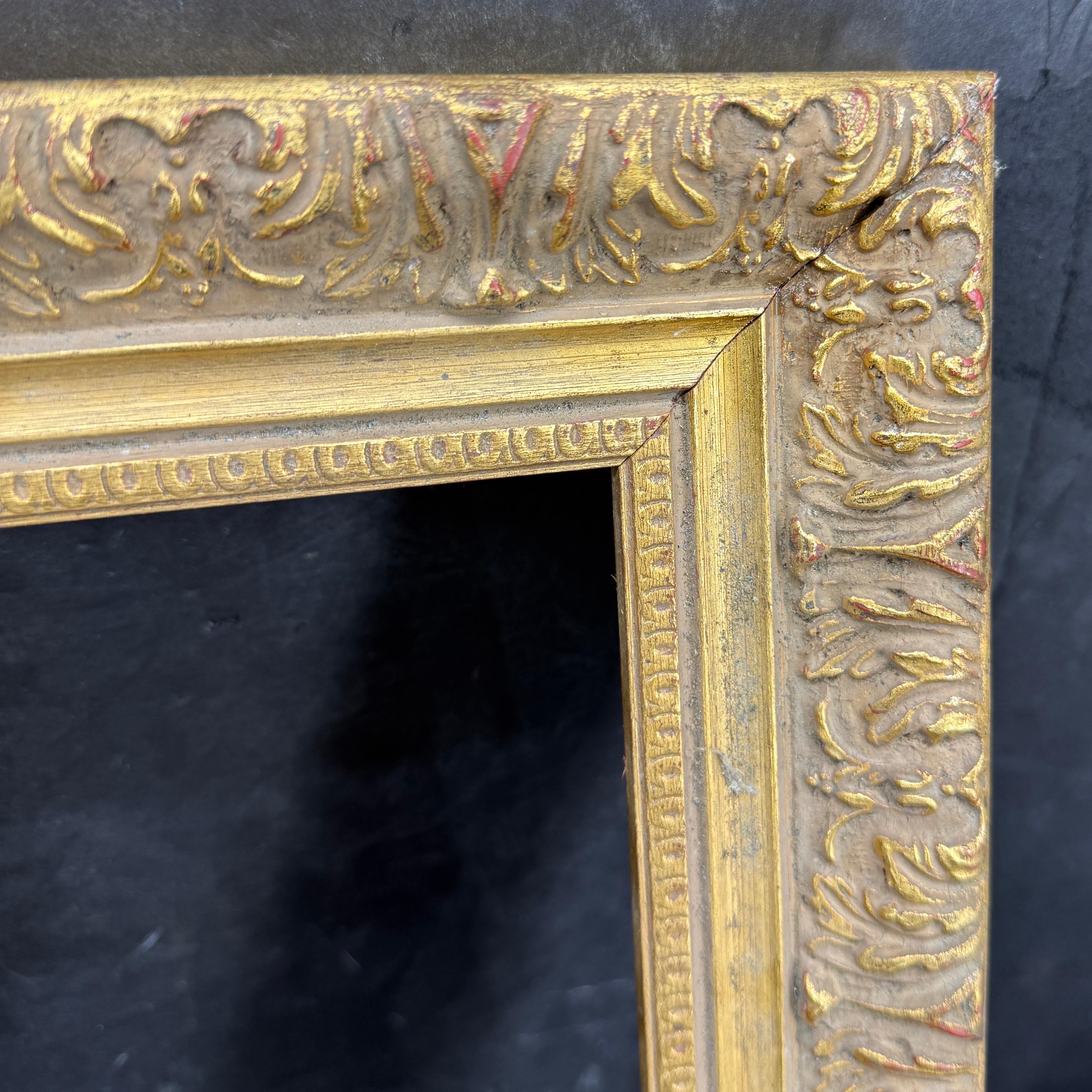 Cornice rettangolare d'epoca in Wood dorata e ornata d'oro in vendita 5