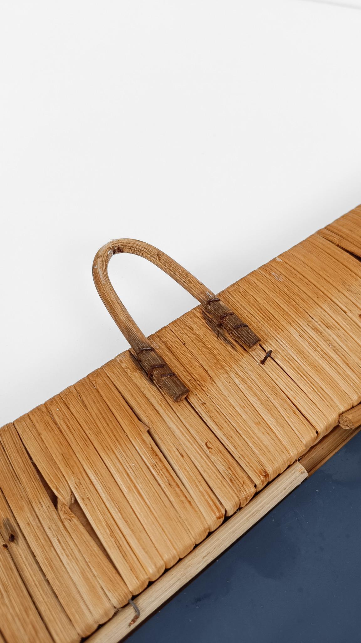 Vintage Rechteckiger Spiegel aus geflochtenem Rattan und Weide im Art Deco Stil im Angebot 9