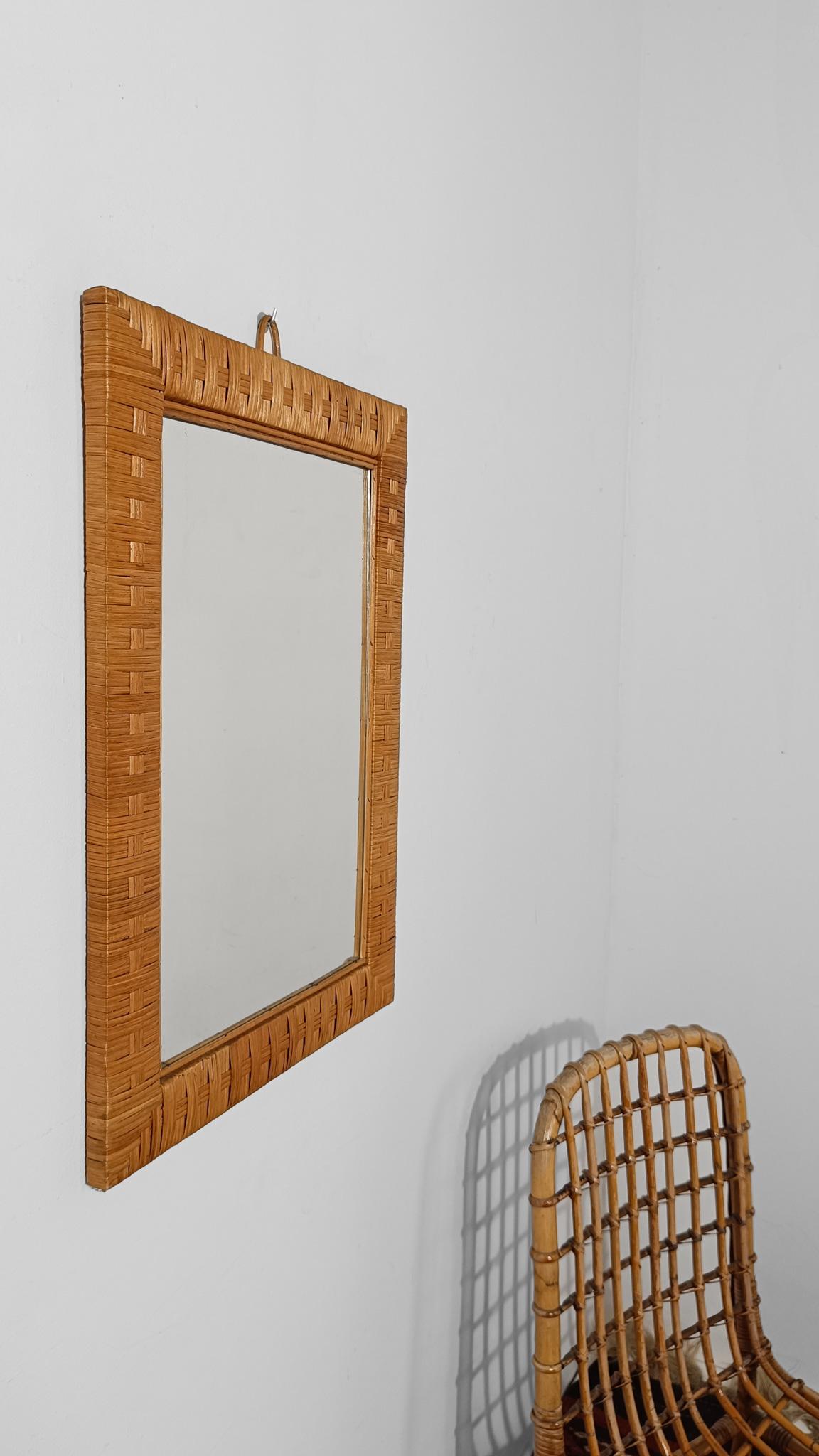 Vintage Rechteckiger Spiegel aus geflochtenem Rattan und Weide im Art Deco Stil (Art déco) im Angebot
