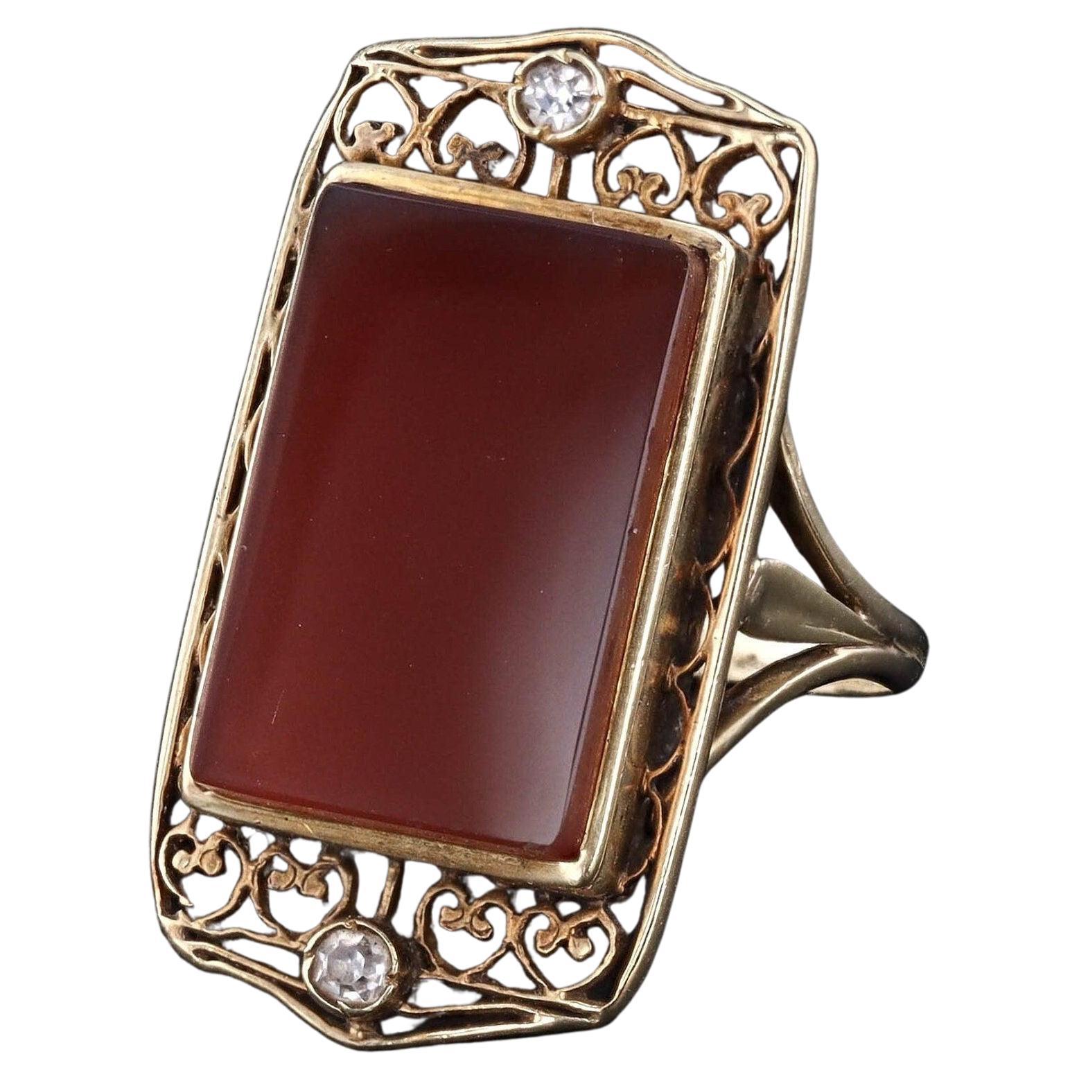 Vintage Red Agate and Diamond Filigree Ring of 14k Gold For Sale