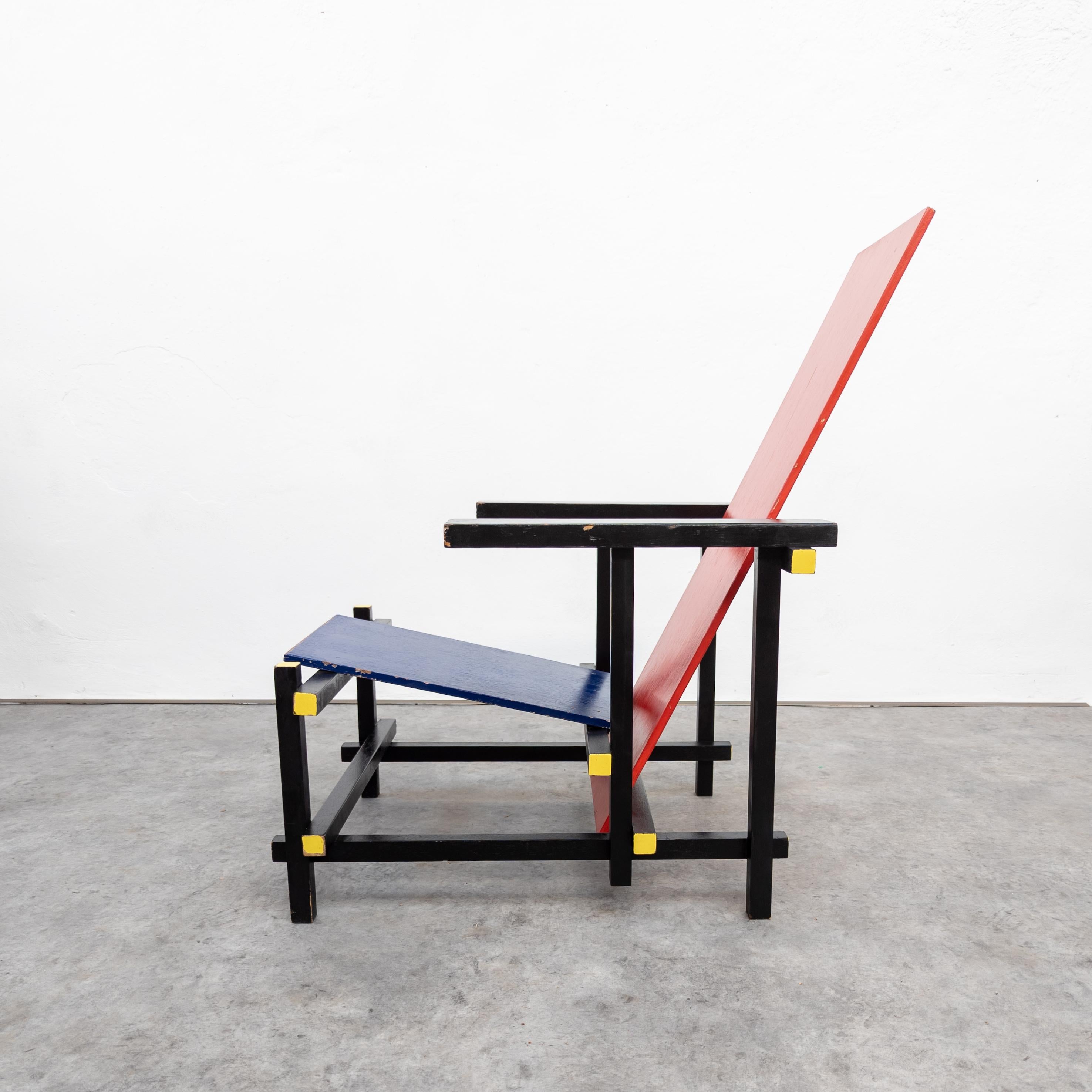 De Stijl Chaise rouge et bleue de Gerrit Rietveld en vente