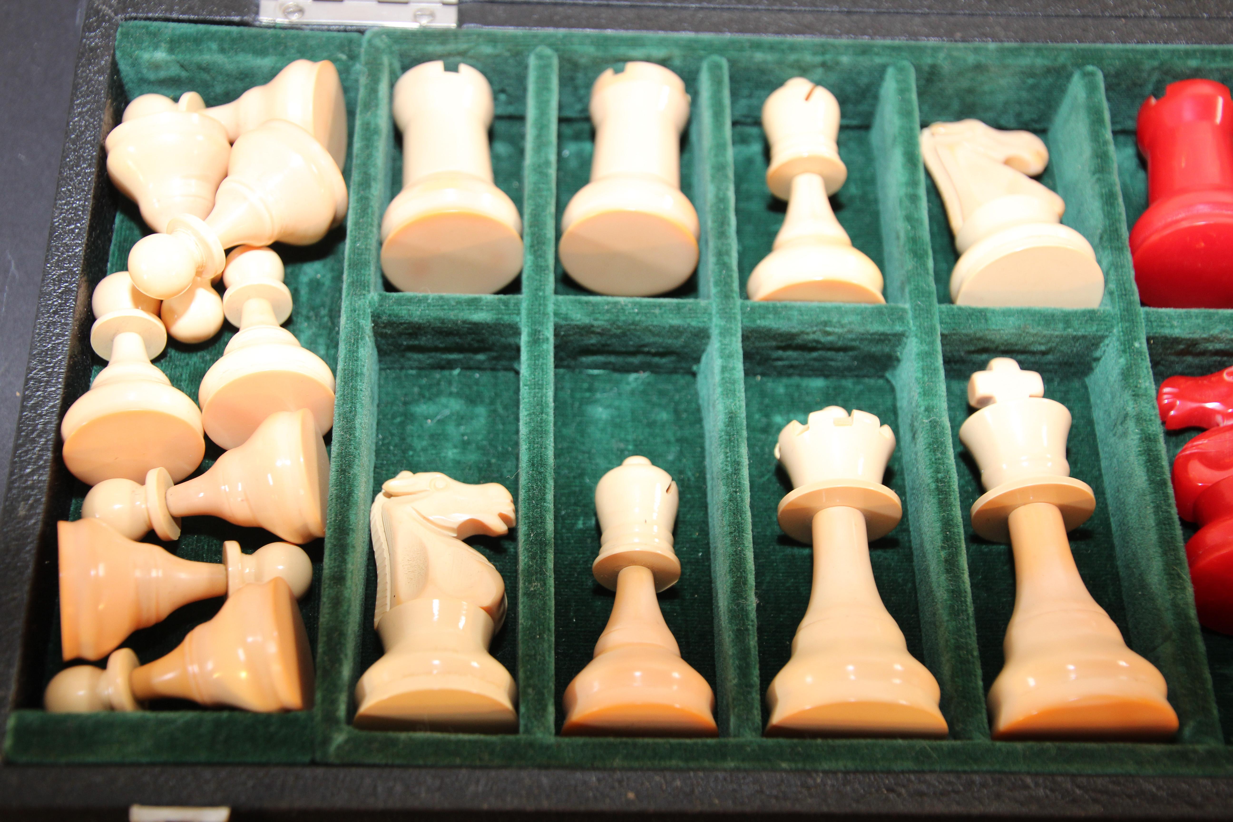 Mid-Century Modern Vintage Red and Cream Bakelite Chess Pieces Set