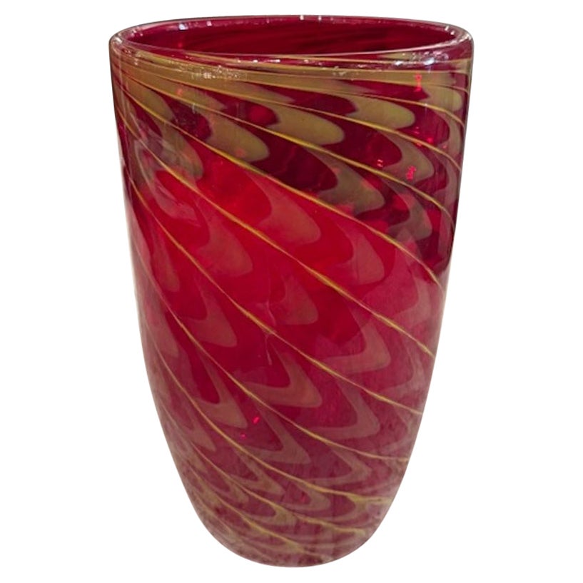 Vaso in vetro di Murano rosso e oro d'epoca in vendita