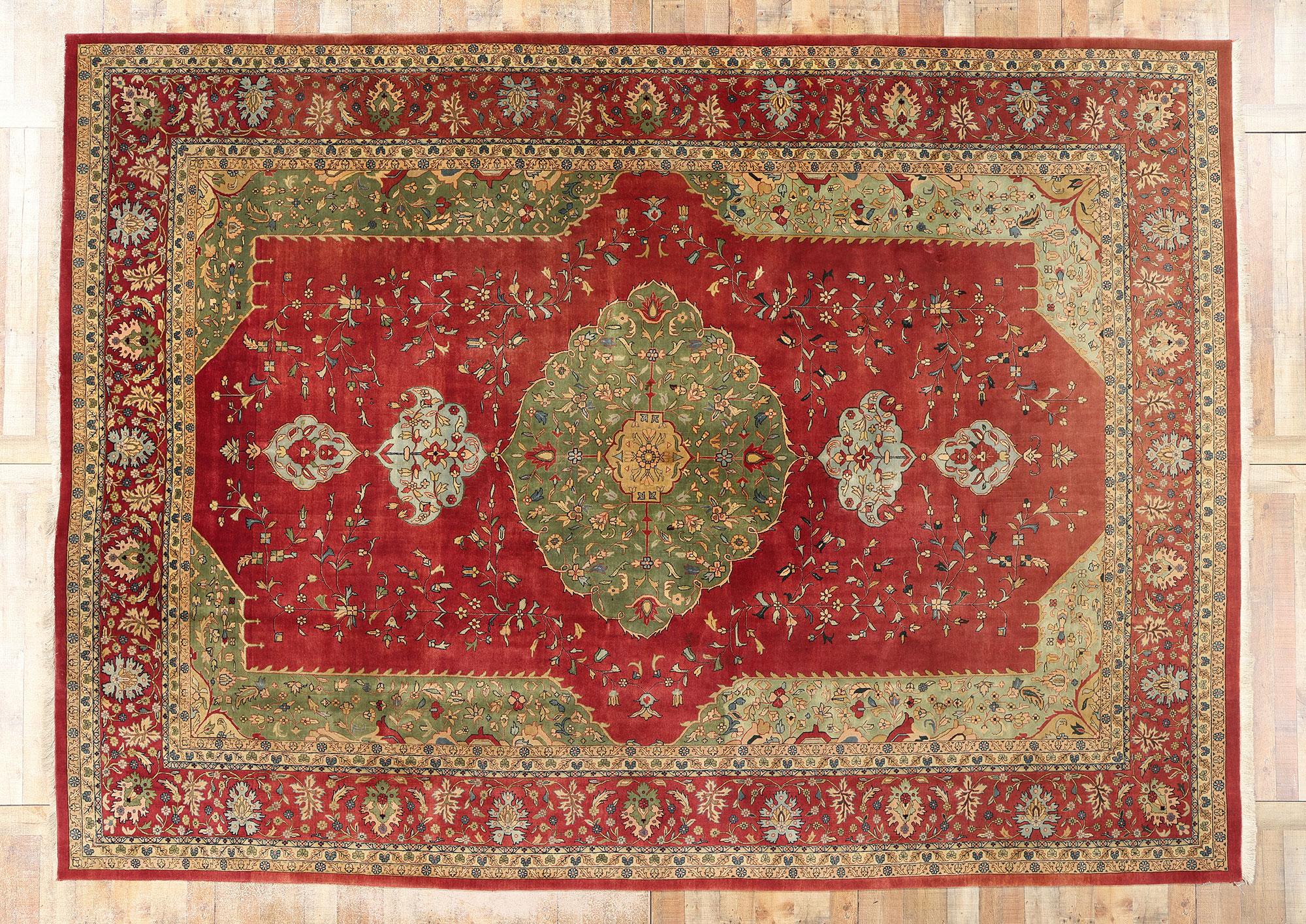 Vintage Red and Green Agra Carpet For Sale 2