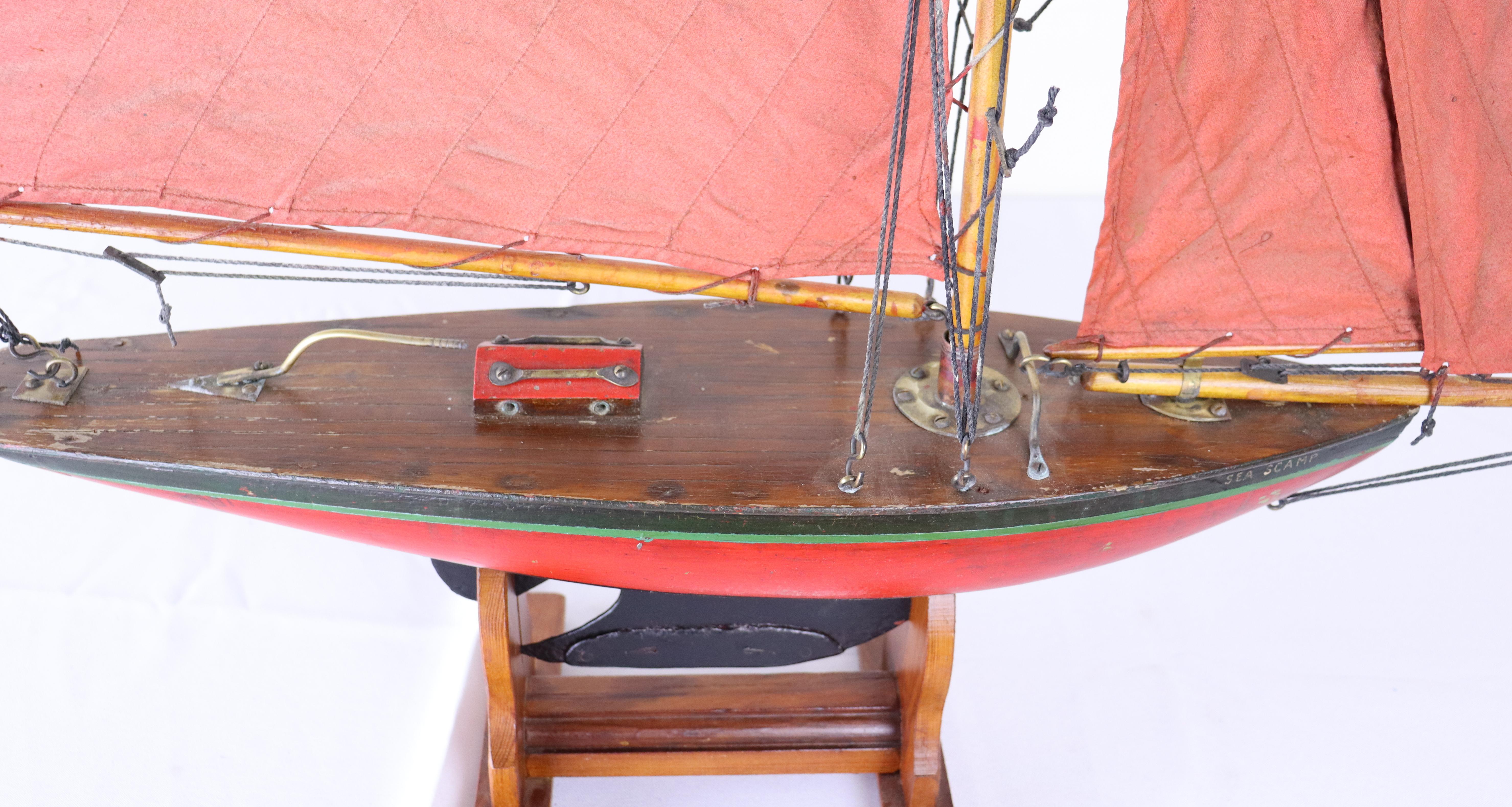 Wood Vintage Red and Green Pond Yacht 
