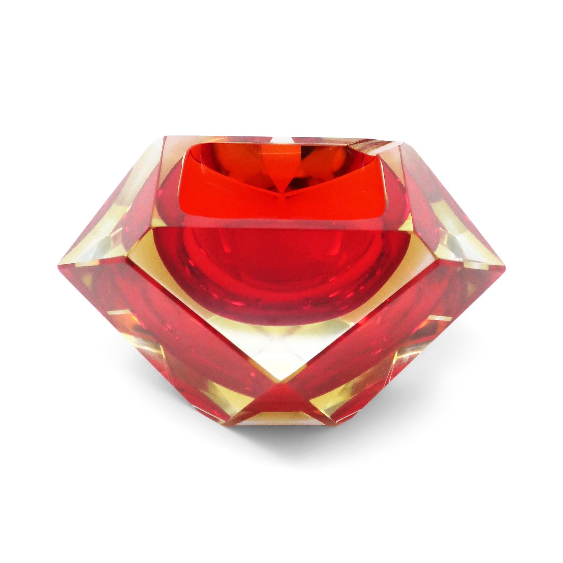 Vintage Red and Yellow Faceted Sommerso Ashtray  In Good Condition In Brooklyn, NY