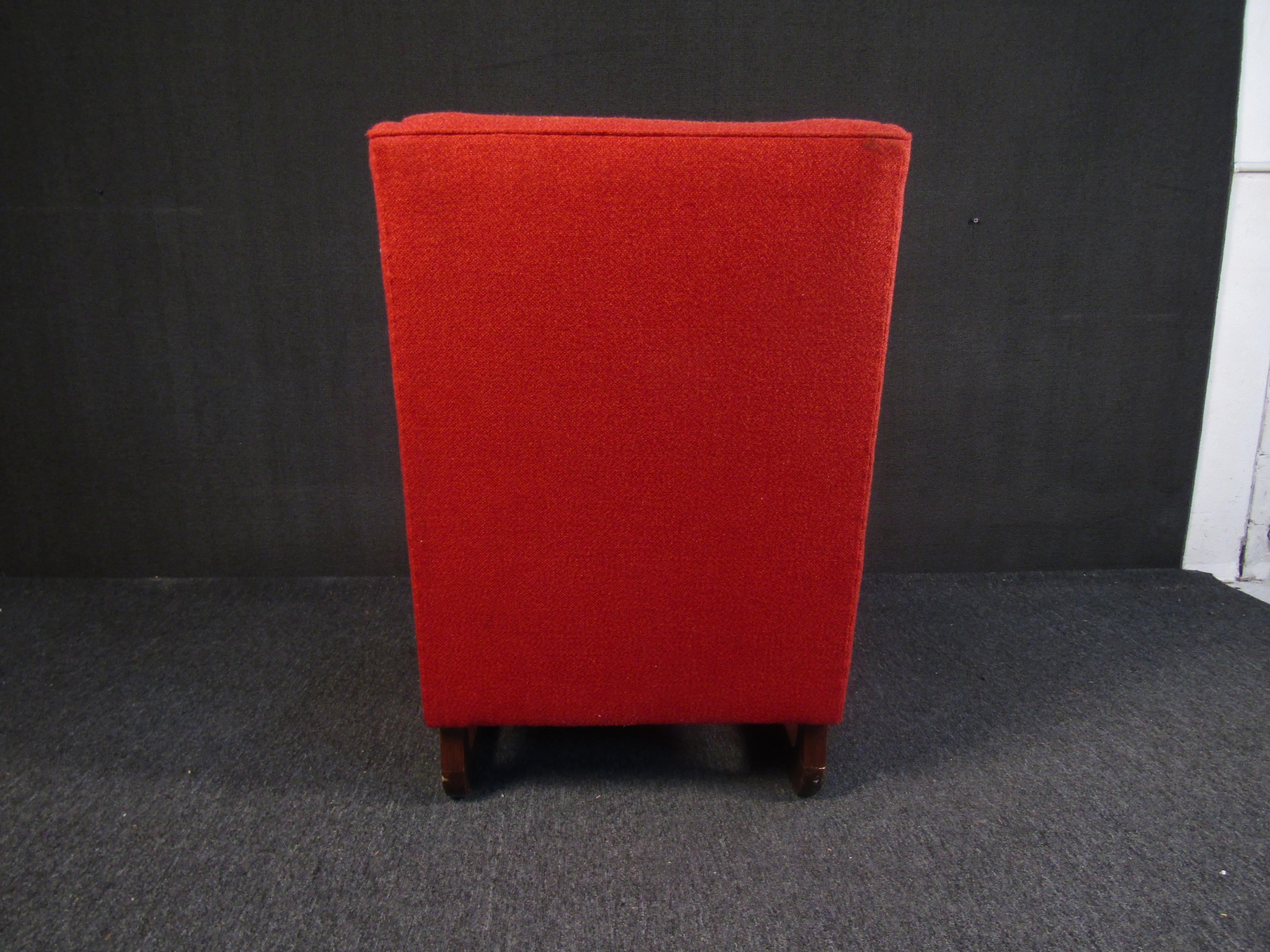 Vintage Red Armchair in the Style of Adrian Pearsall In Good Condition For Sale In Brooklyn, NY