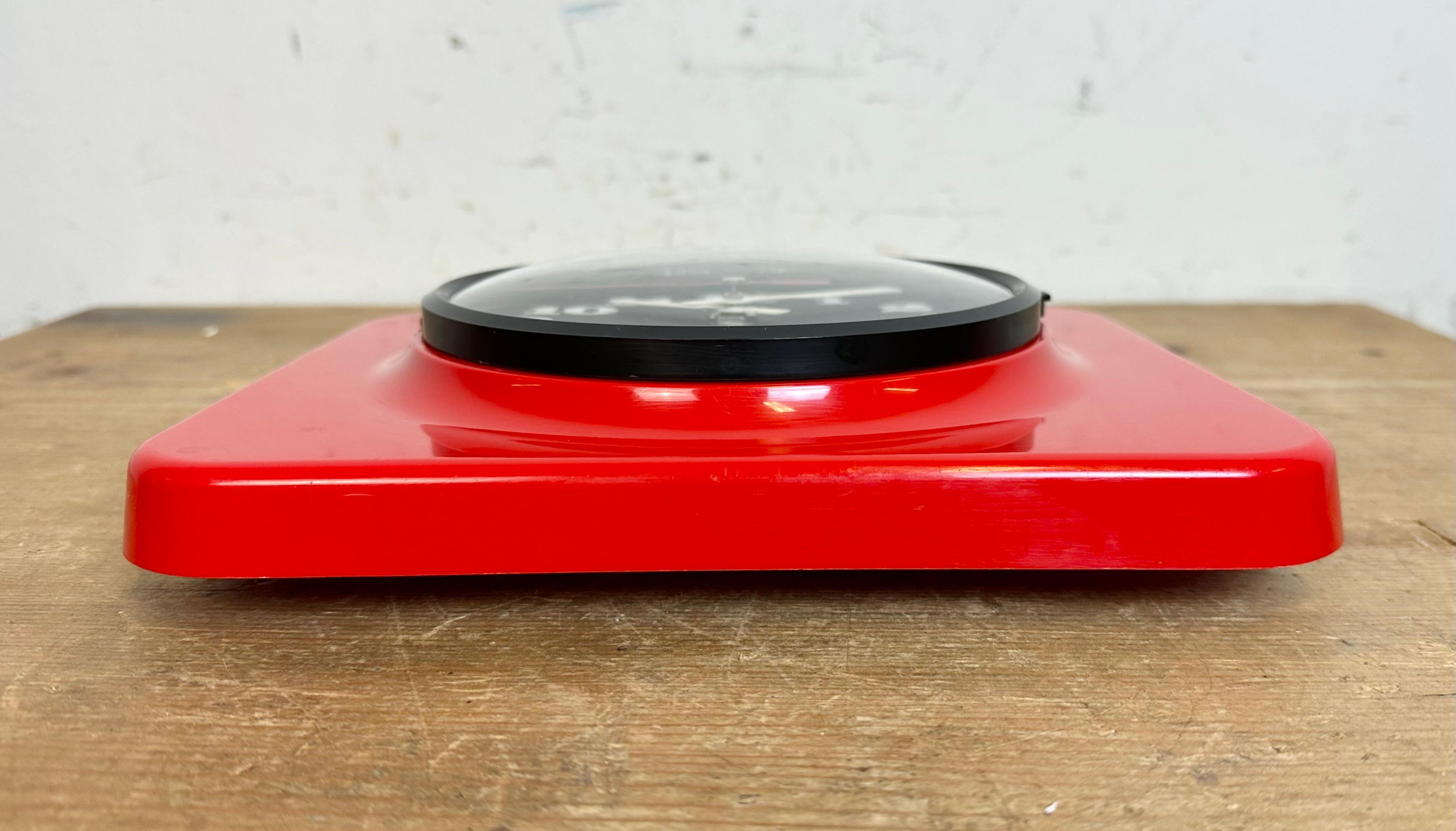 Vintage Red Bakelite Wall Clock from Prim, 1970s 3