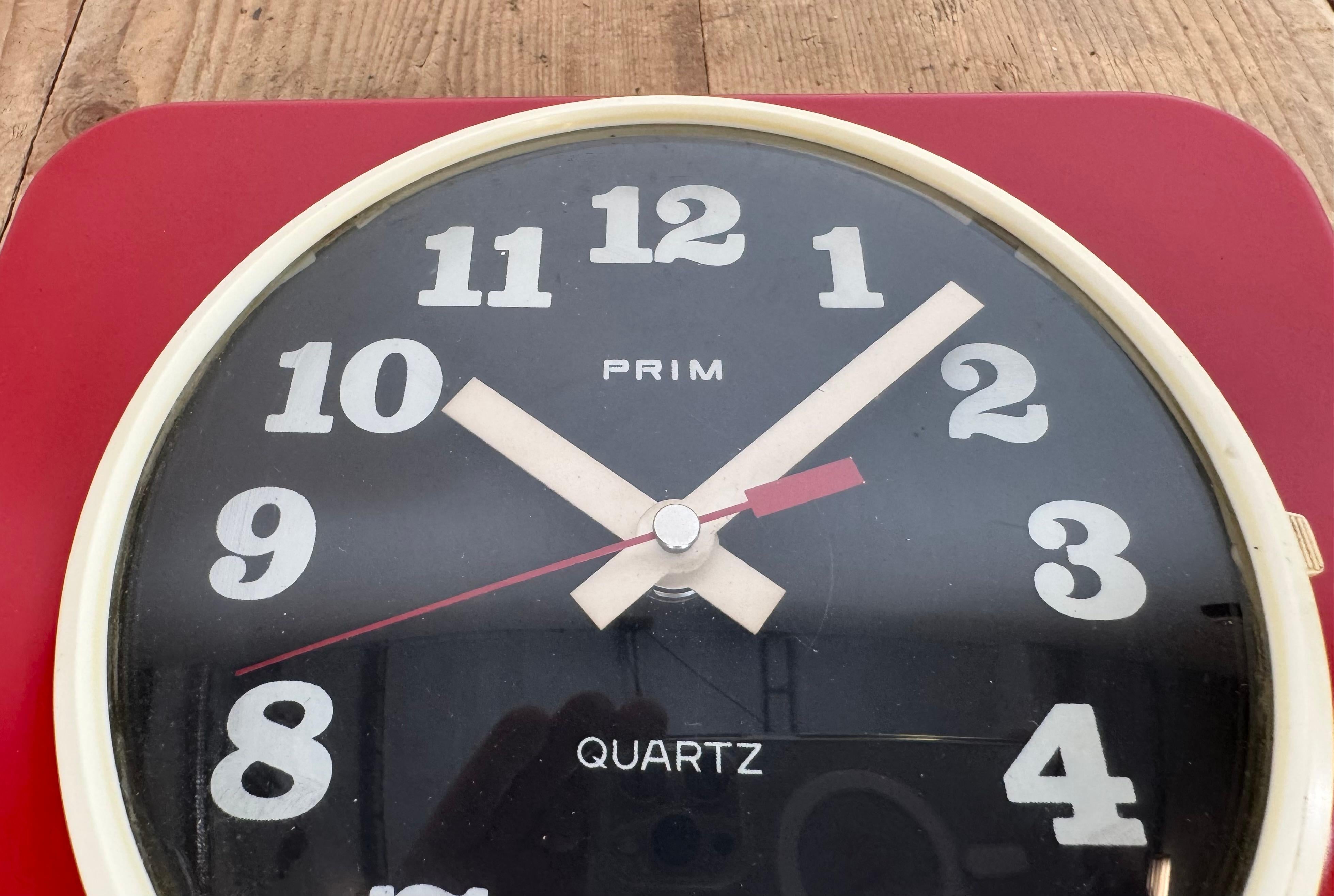 Vintage Red Plastic Wall Clock from Prim, 1970s For Sale 4