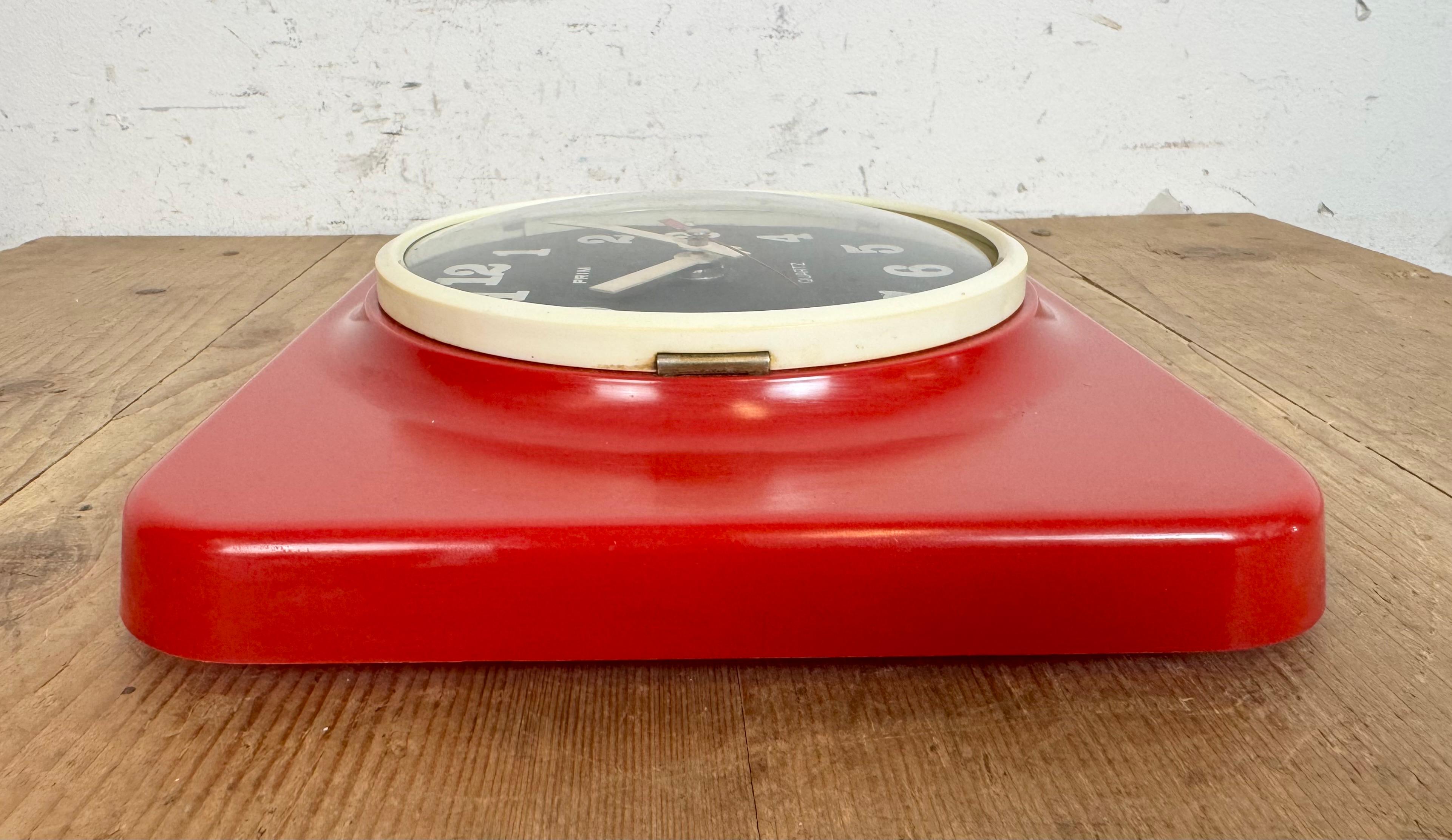 Vintage Red Plastic Wall Clock from Prim, 1970s For Sale 7