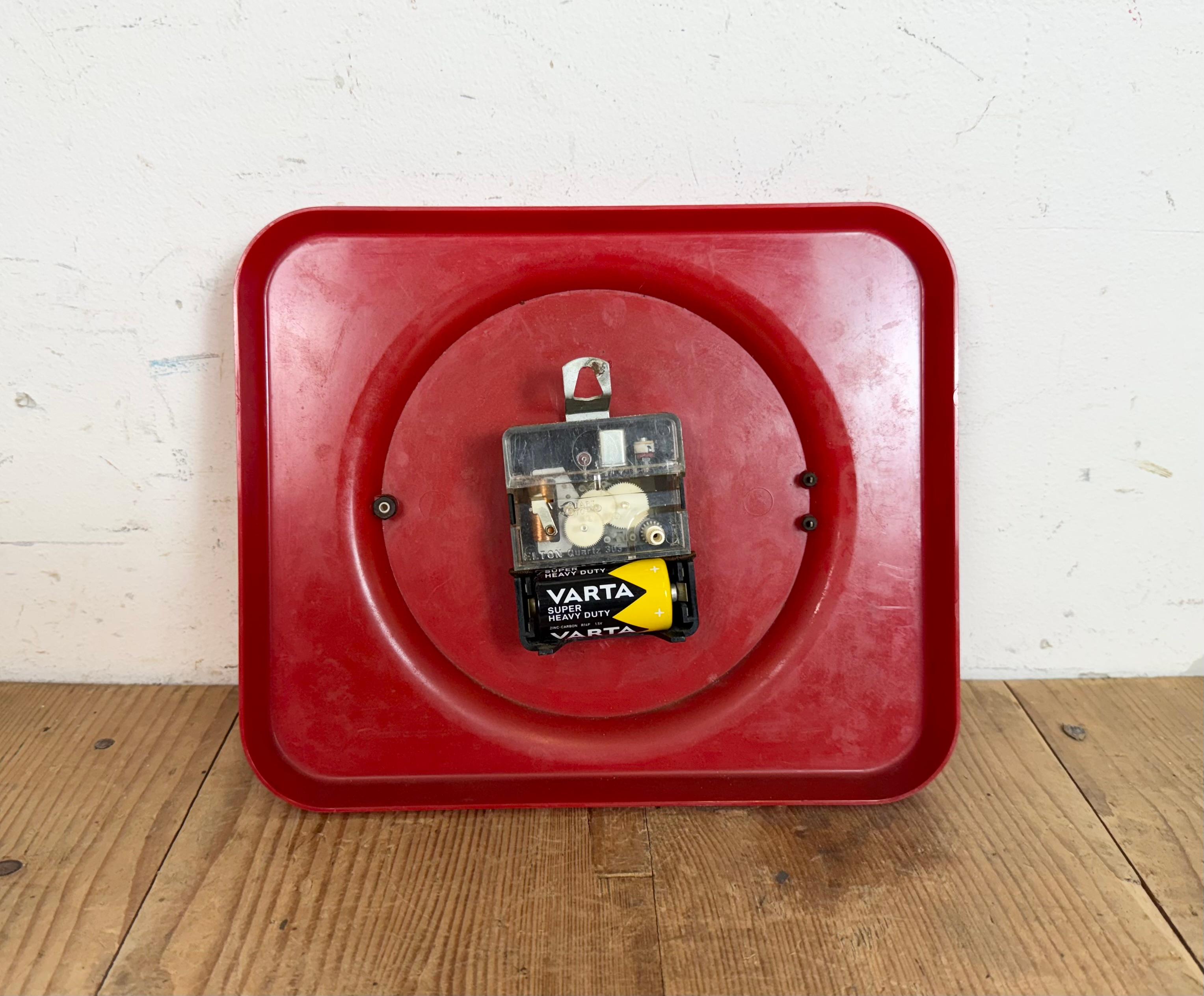 Vintage Red Plastic Wall Clock from Prim, 1970s For Sale 13