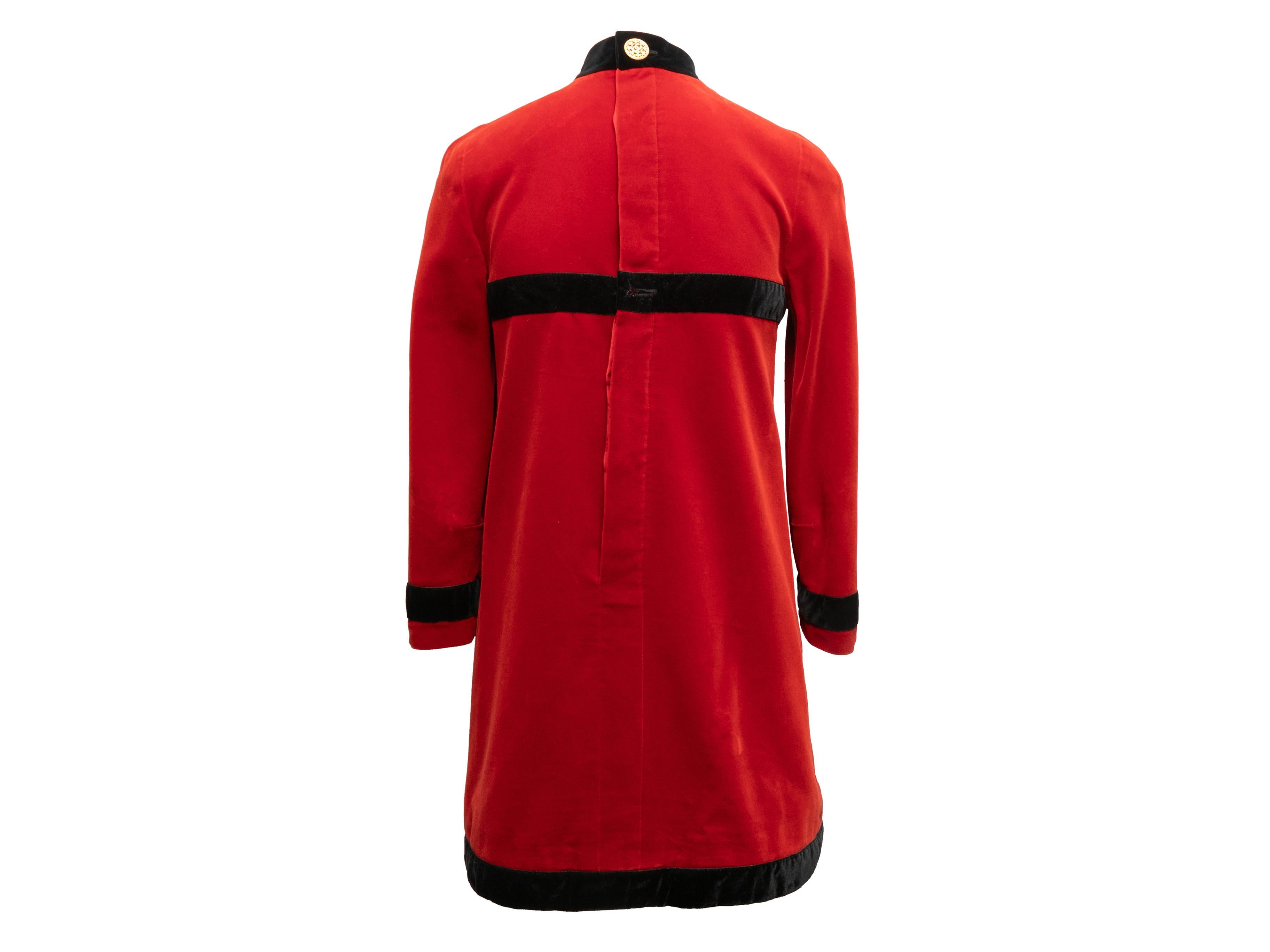 Women's Vintage Red & Black Chanel Boutique Velvet Mini Dress Size FR 36 For Sale