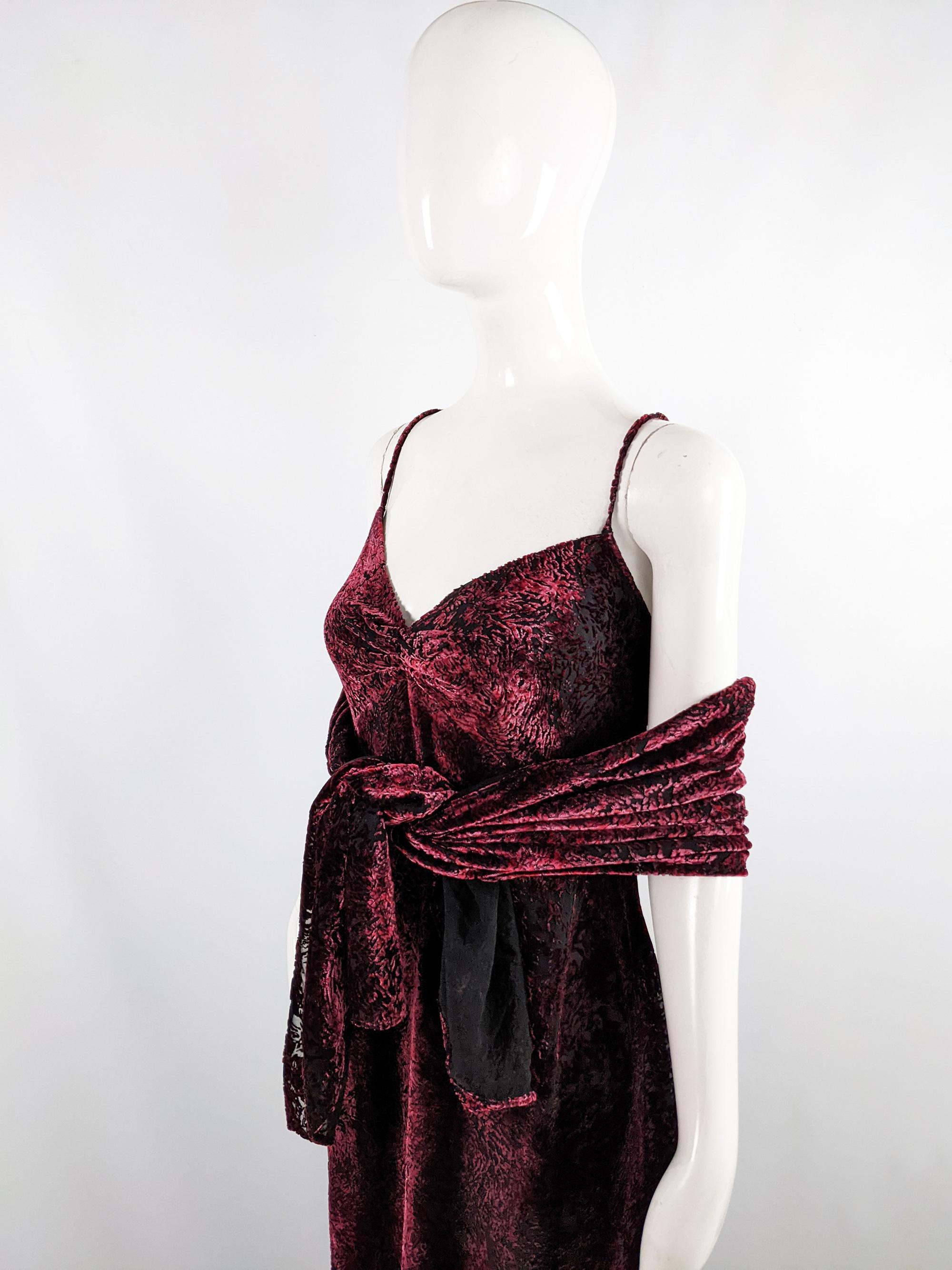 Vintage Red & Black Silk Devore Burnout Velvet Floor Length Evening Gown Dress In Excellent Condition For Sale In Doncaster, South Yorkshire