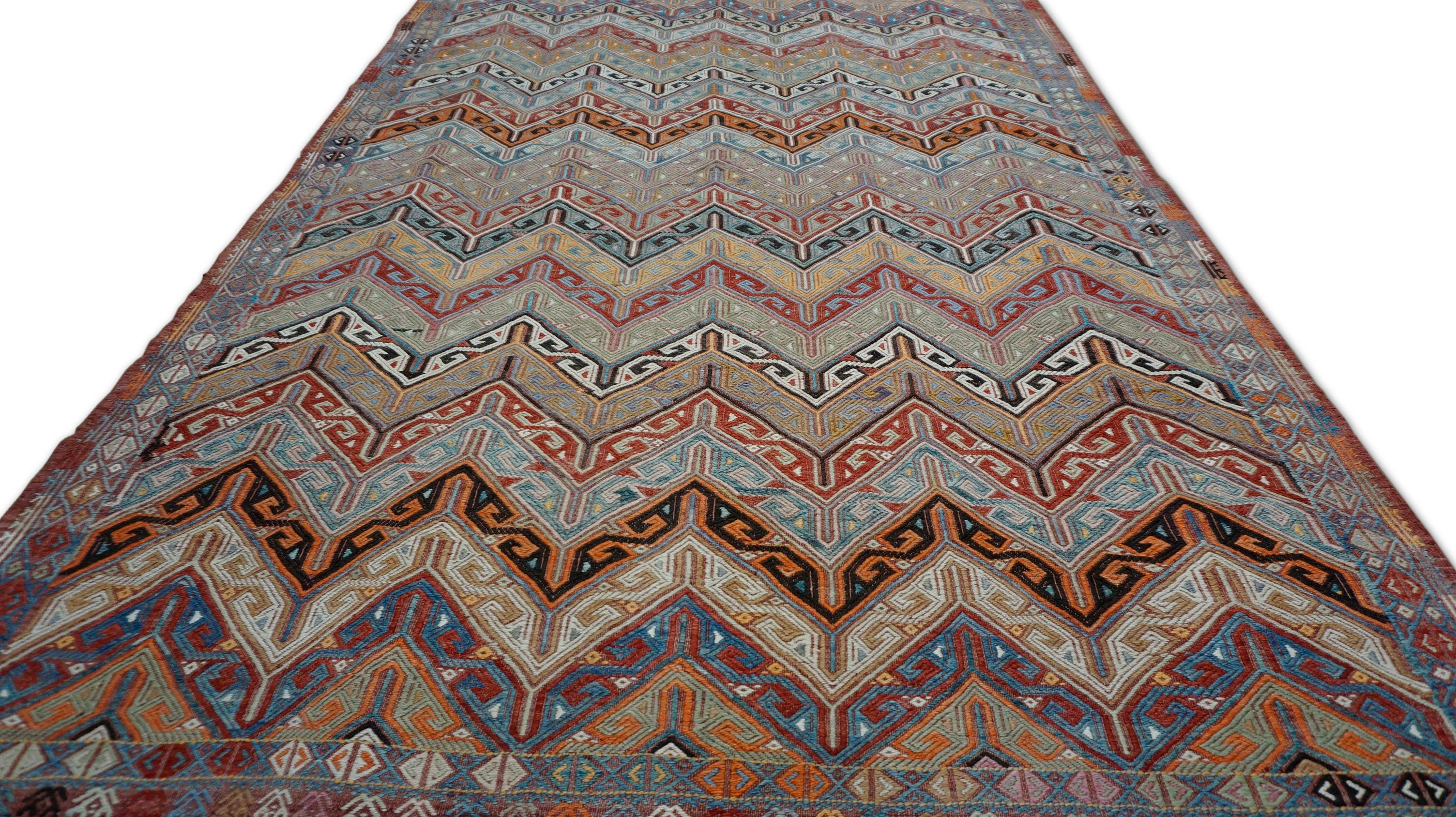 Vintage Red Blue Zigzag Chevron Çumra Wool Kilim 6'3''x9'9'' In Good Condition For Sale In Torrance, CA