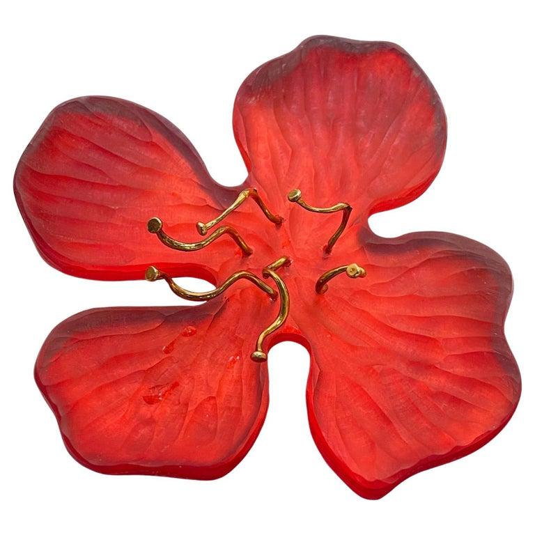 Vintage Red Carpet Alexis Bittar Designer Signed Flower Statement Brooch Pin In Excellent Condition For Sale In Montreal, QC