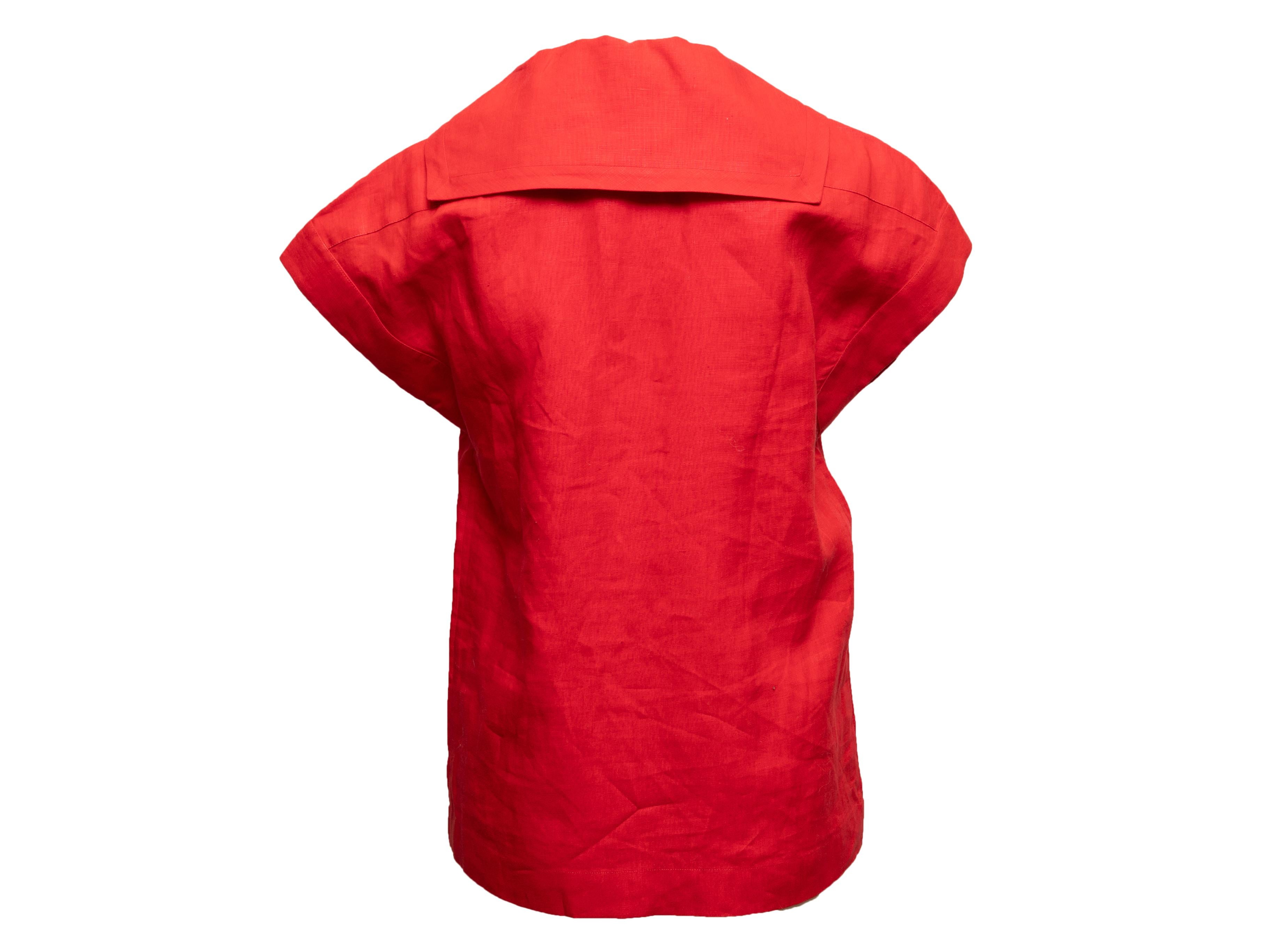 Vintage Red Chanel Boutique Short Sleeve Linen Top Size FR 36 In Good Condition In New York, NY