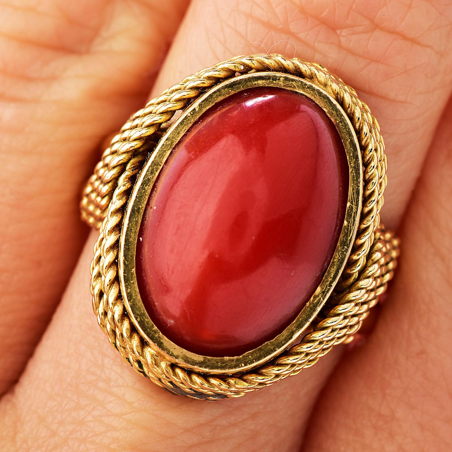 Women's or Men's Vintage Red Coral 18K Gold Oval Cocktail Ring
