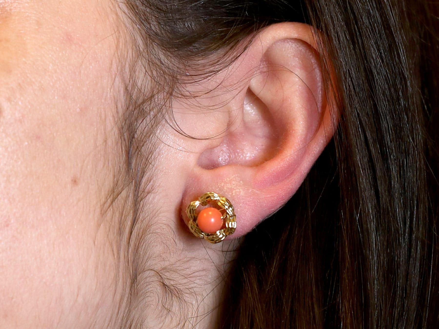 Vintage Red Coral and Yellow Gold Stud Earrings For Sale 2