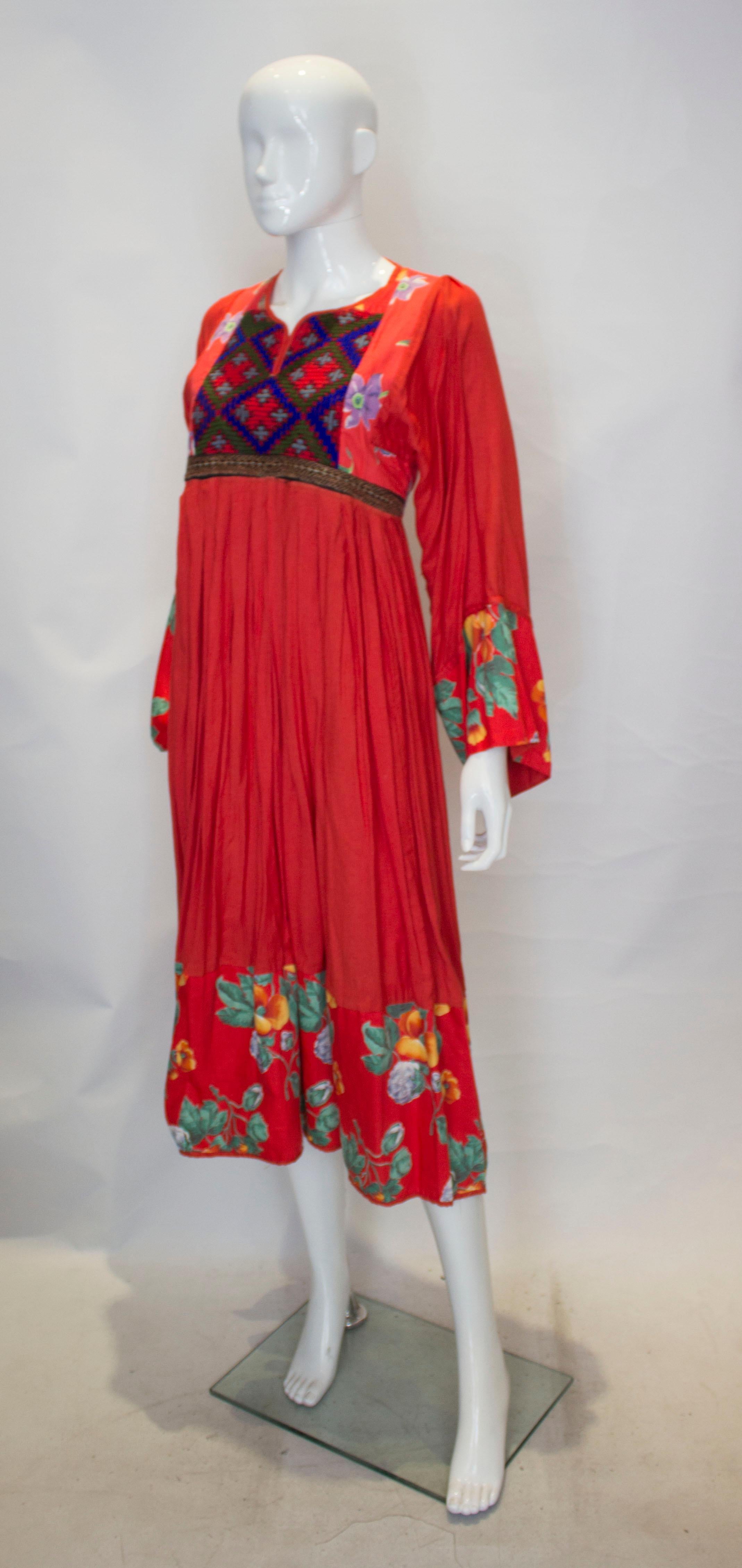 Rouge Robe bohème vintage en coton rouge en vente