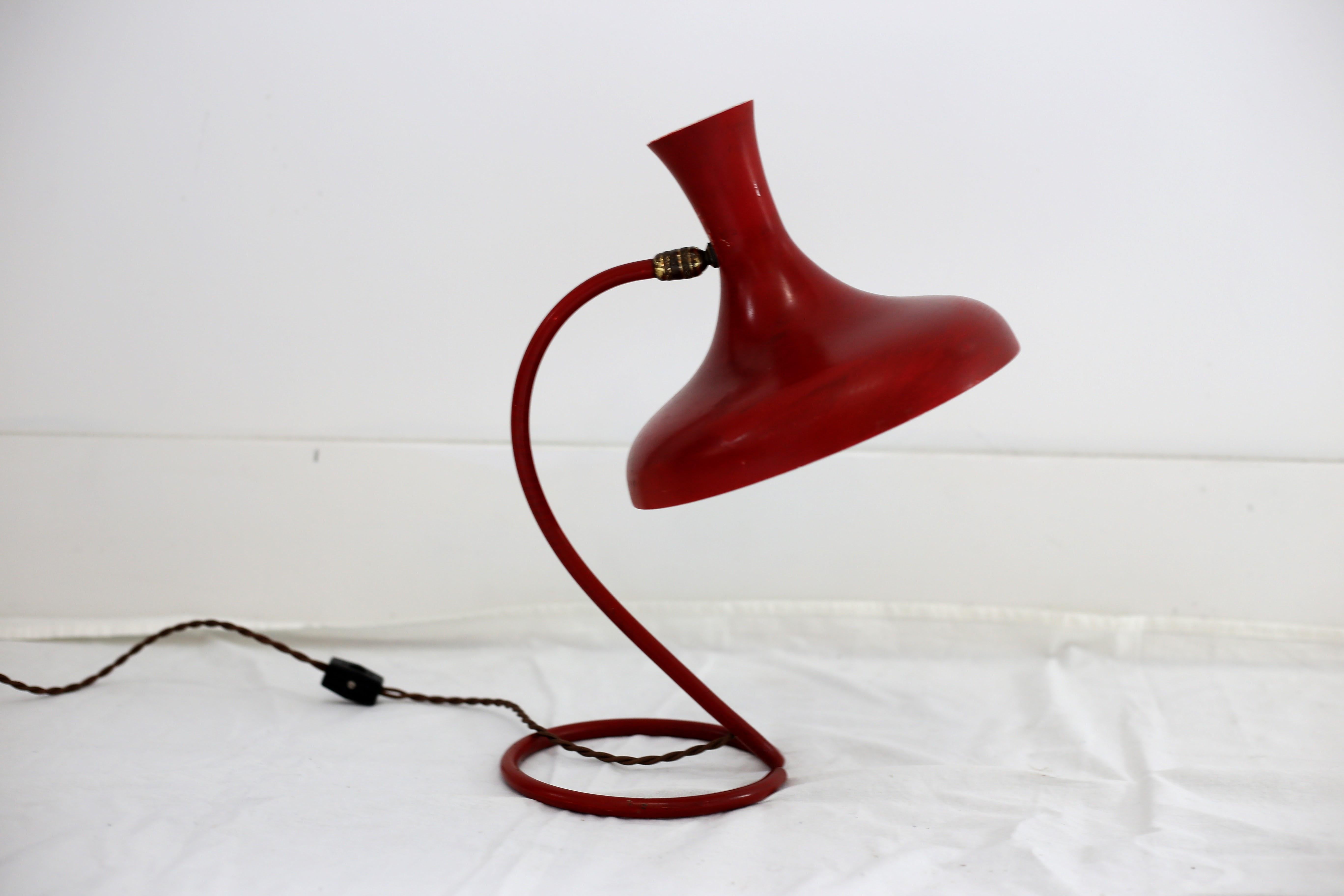retro red desk lamp