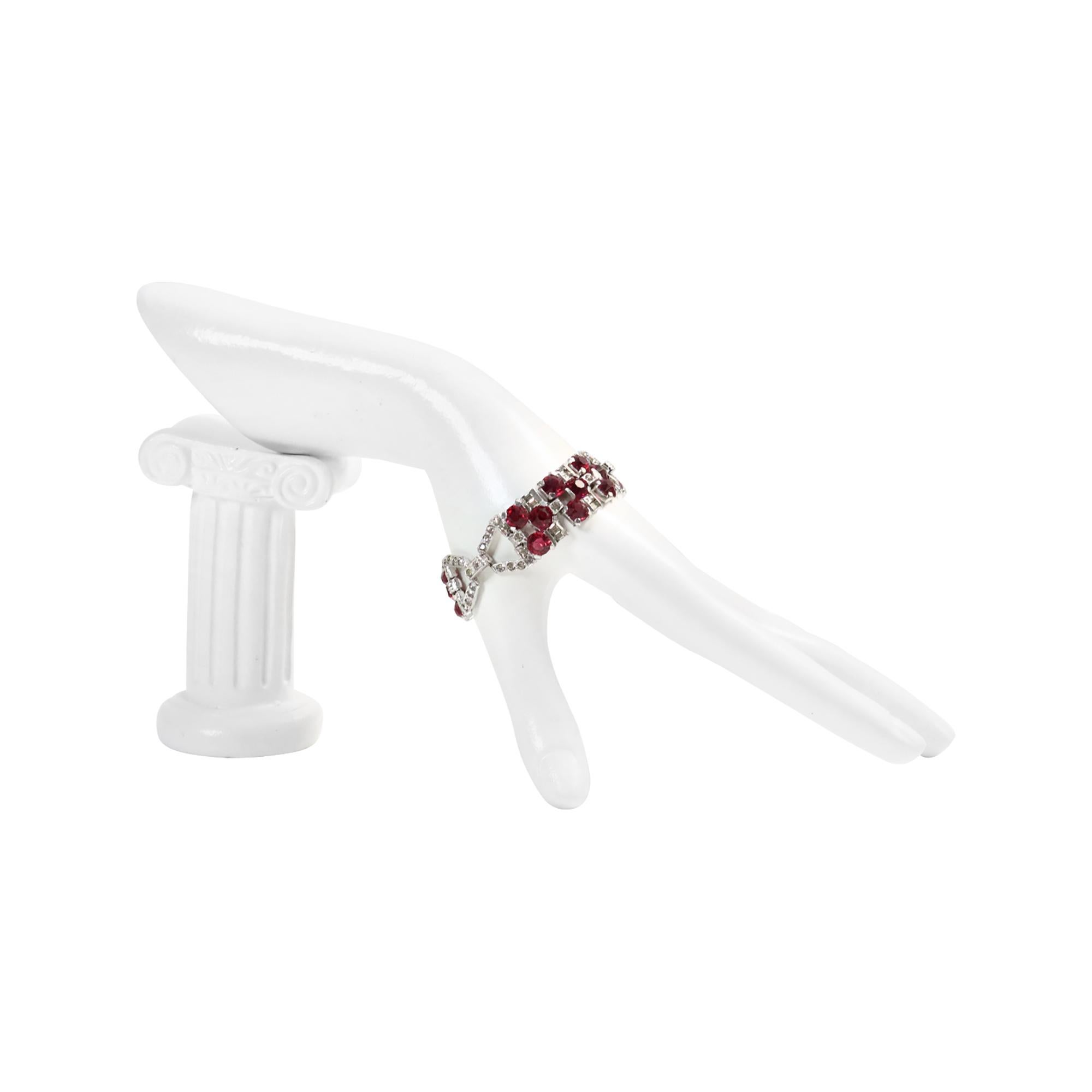 da uomo o donna Bracciale d'epoca con diamanti rossi e argento incastonati Circa 1940 in vendita