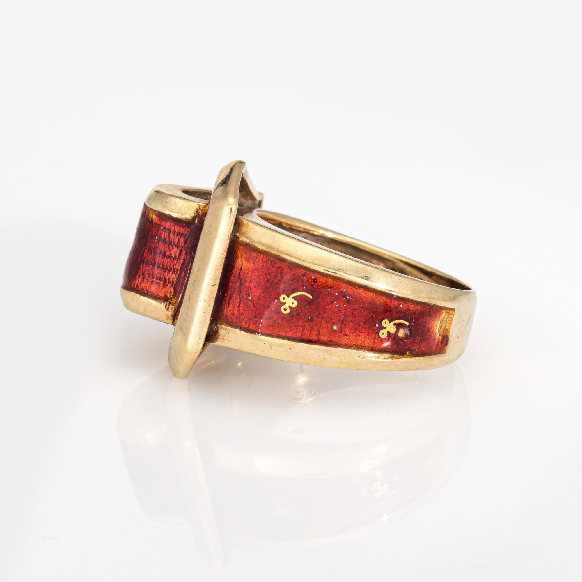 Anello vintage con fibbia da cintura in smalto rosso Sz 5 in oro giallo 14k Estate Jewelry In condizioni buone in vendita a Torrance, CA