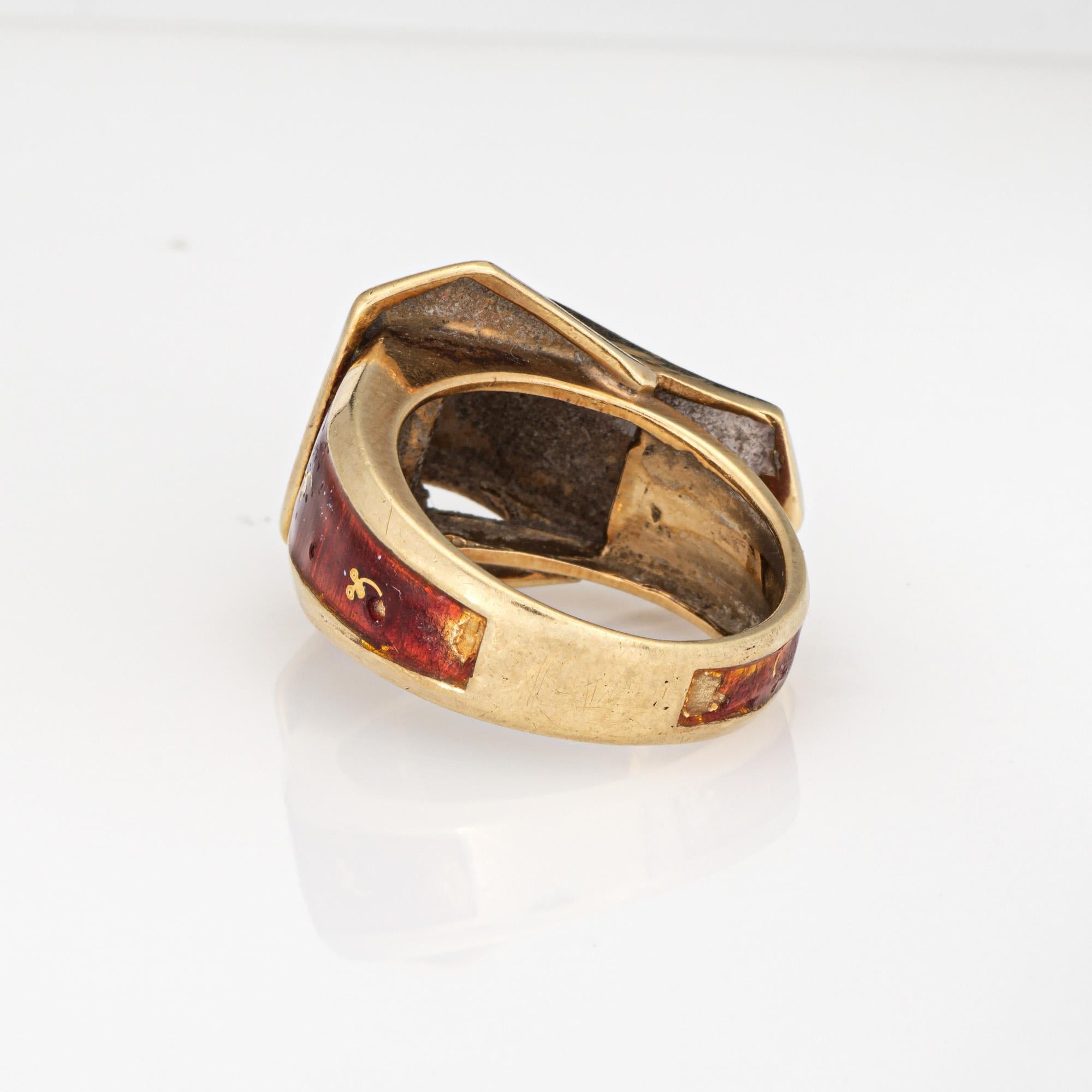 Donna Anello vintage con fibbia da cintura in smalto rosso Sz 5 in oro giallo 14k Estate Jewelry in vendita
