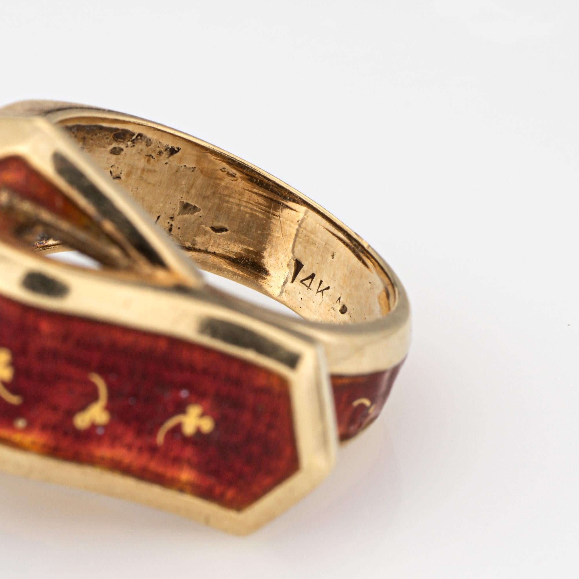 Anello vintage con fibbia da cintura in smalto rosso Sz 5 in oro giallo 14k Estate Jewelry in vendita 2