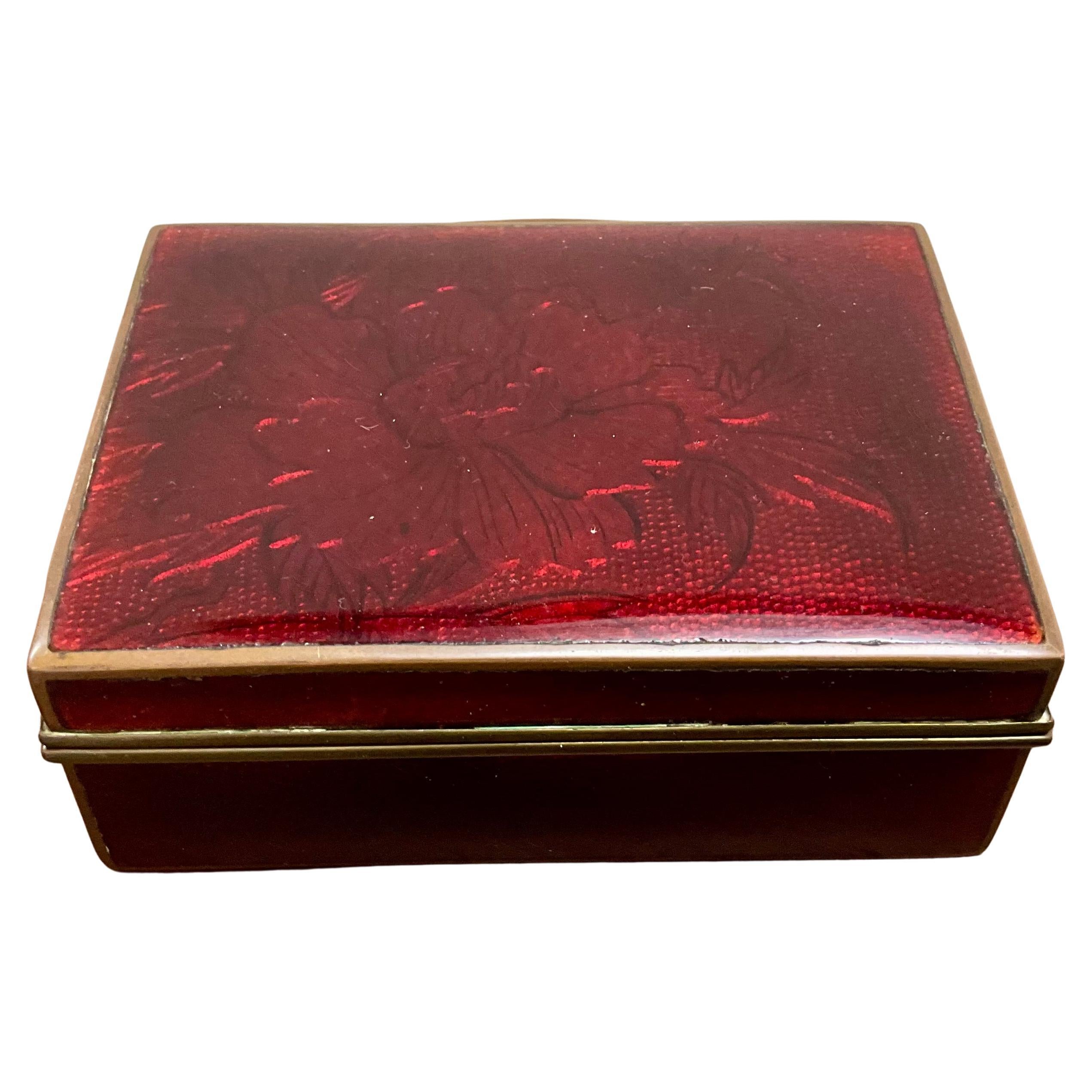 Boîte vintage en laiton émaillé rouge - Début et milieu du 20ème siècle Design floral