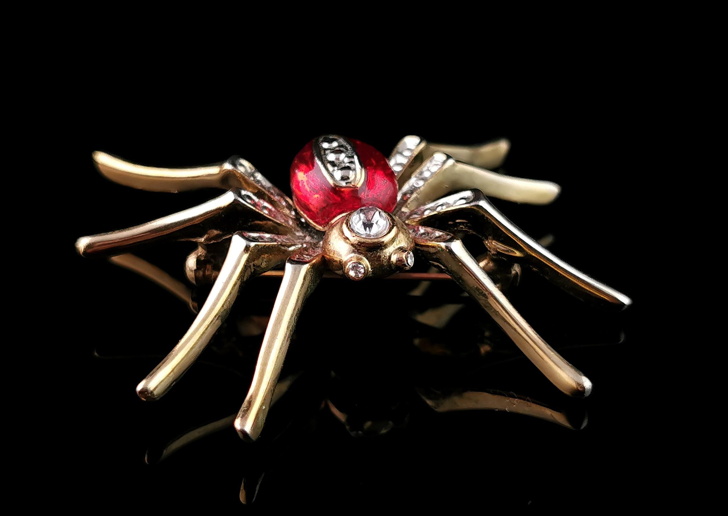 Vintage Red enamel spider brooch, Gold tone, Diamante In Good Condition In NEWARK, GB