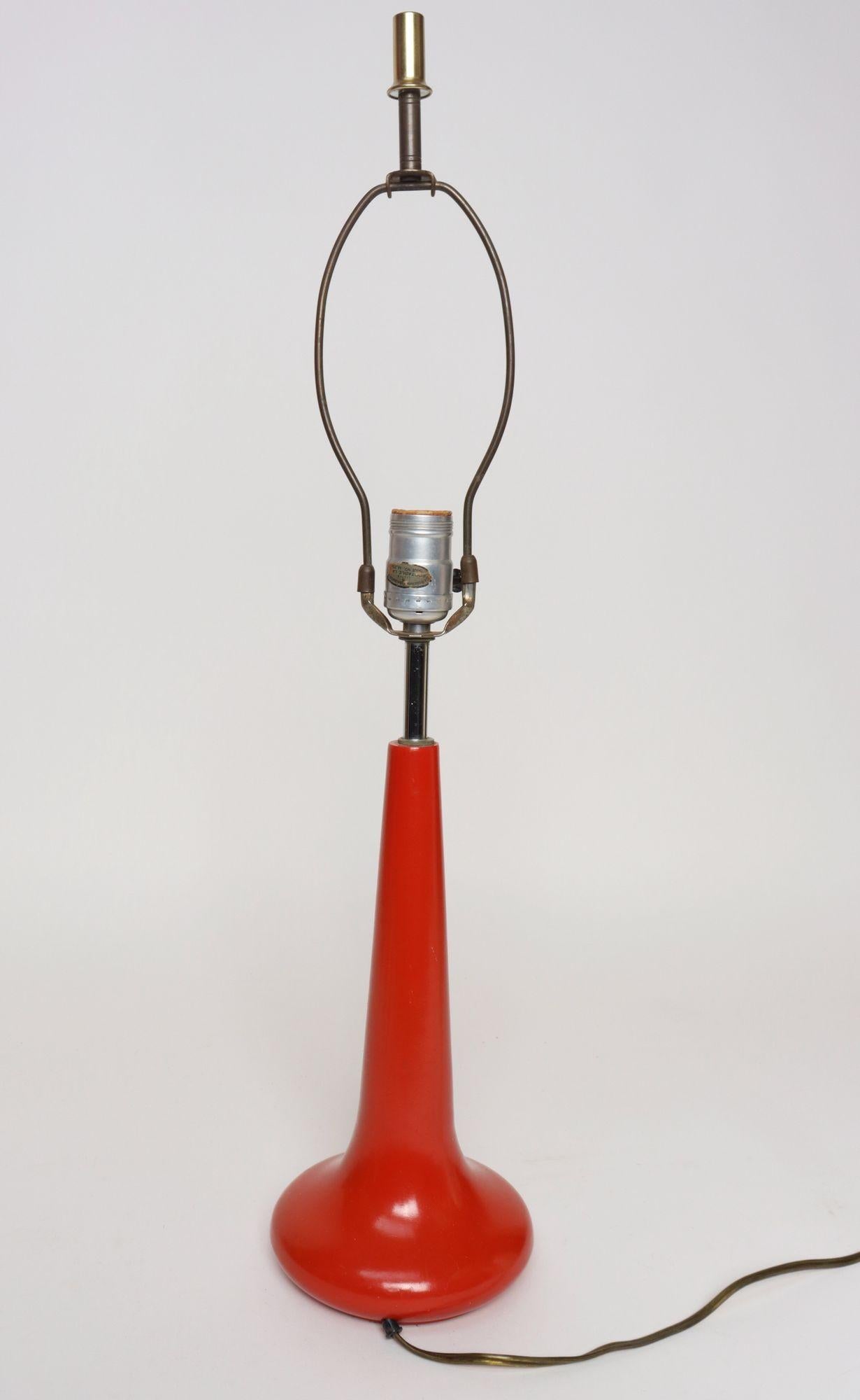 American Vintage Red Enameled Aluminum Table Lamp by Robert Sonneman For Sale