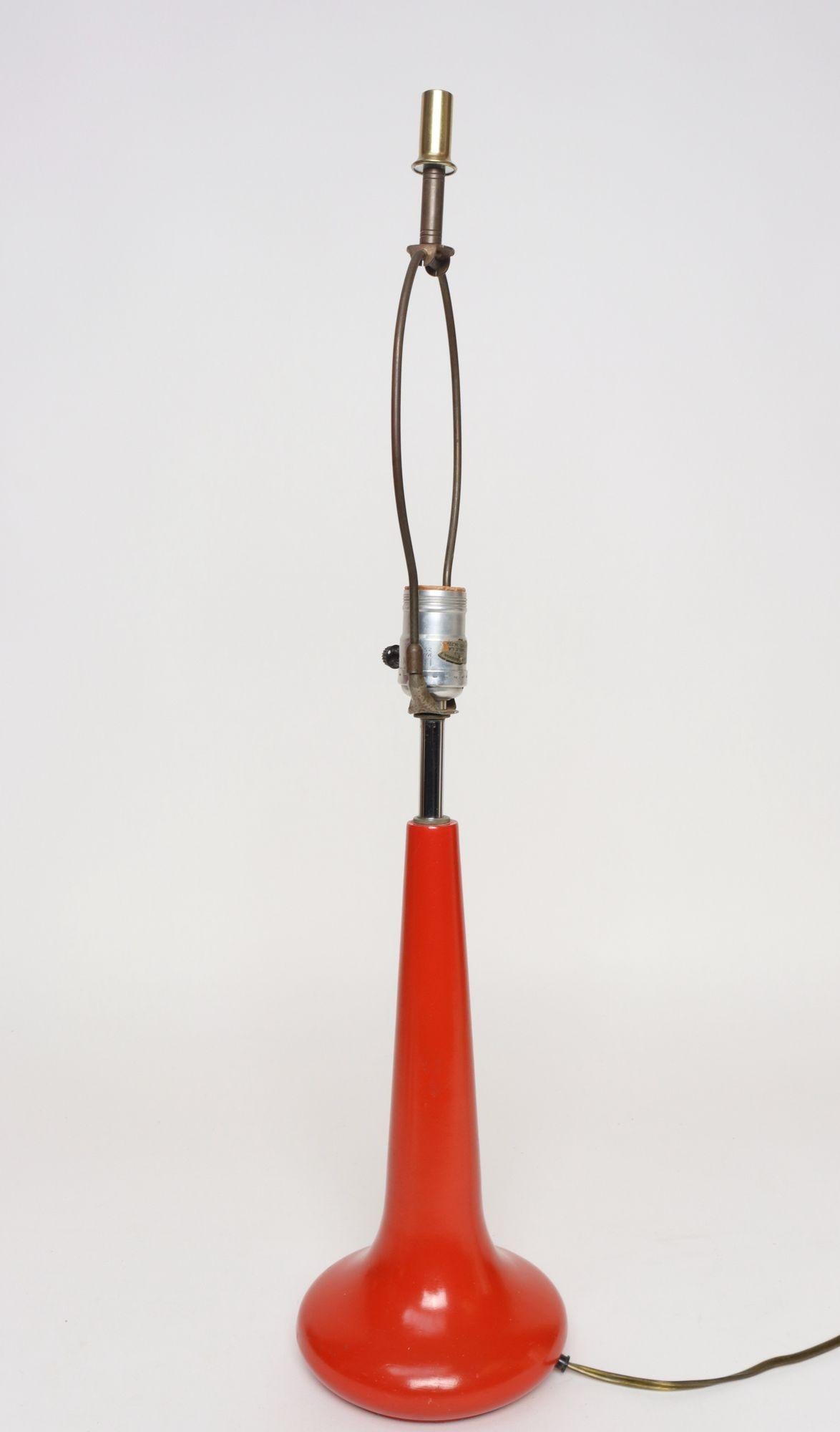 Molded Vintage Red Enameled Aluminum Table Lamp by Robert Sonneman For Sale