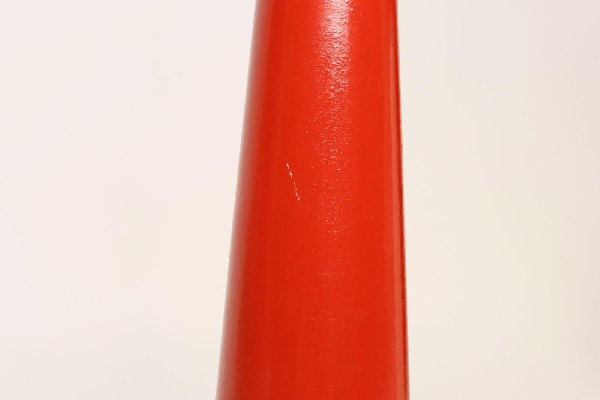 Metal Vintage Red Enameled Aluminum Table Lamp by Robert Sonneman For Sale