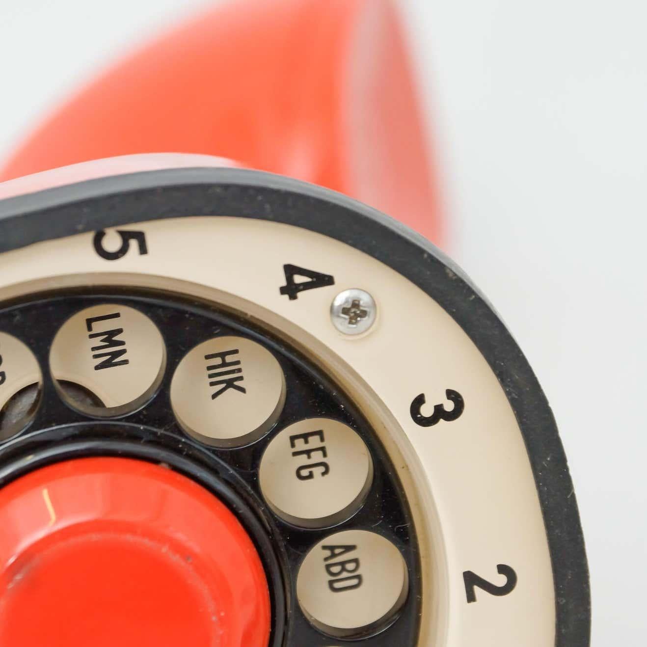 téléphone Ericsson rouge vintage, vers 1960 en vente 1