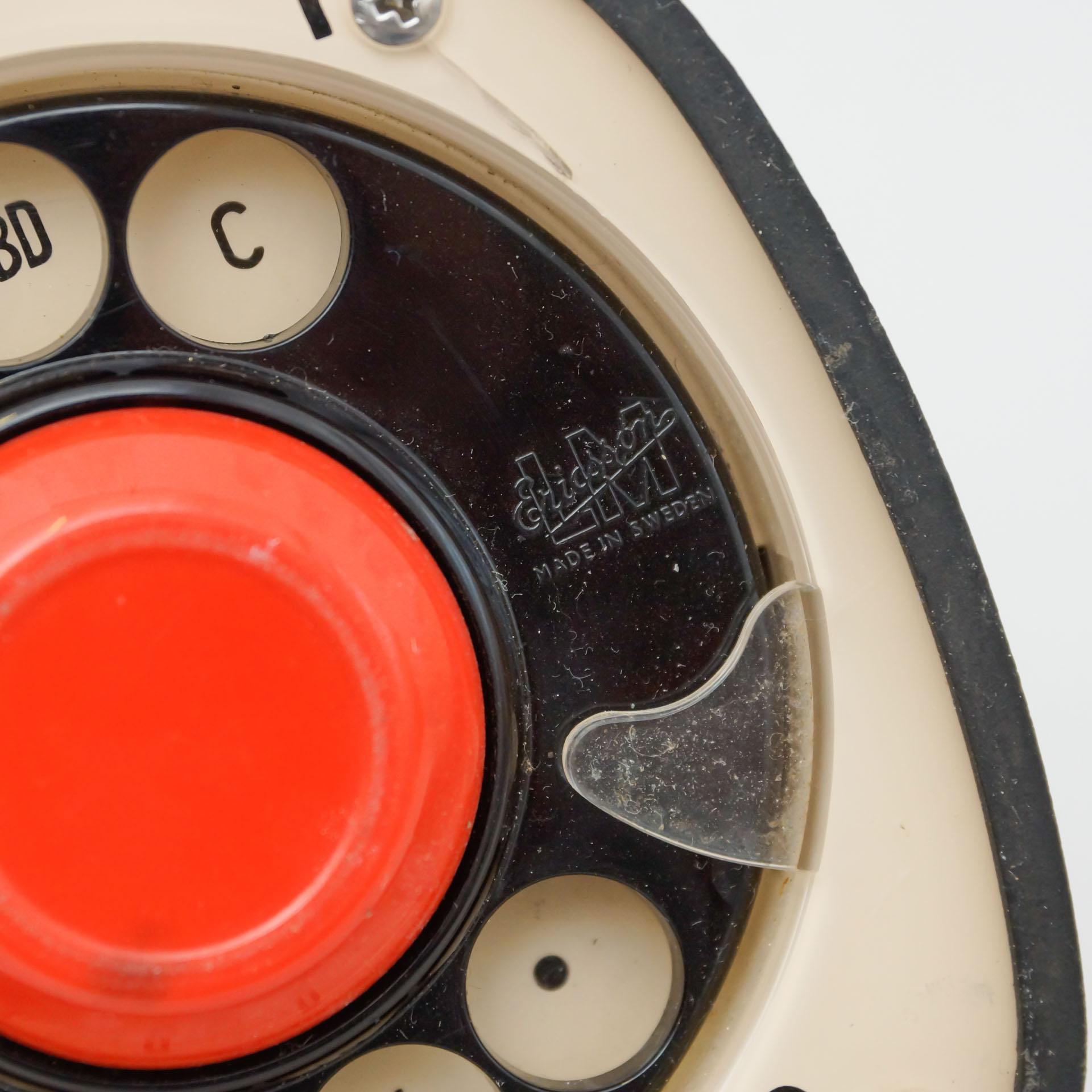 Vintage Red Ericsson Phone, circa 1960 3