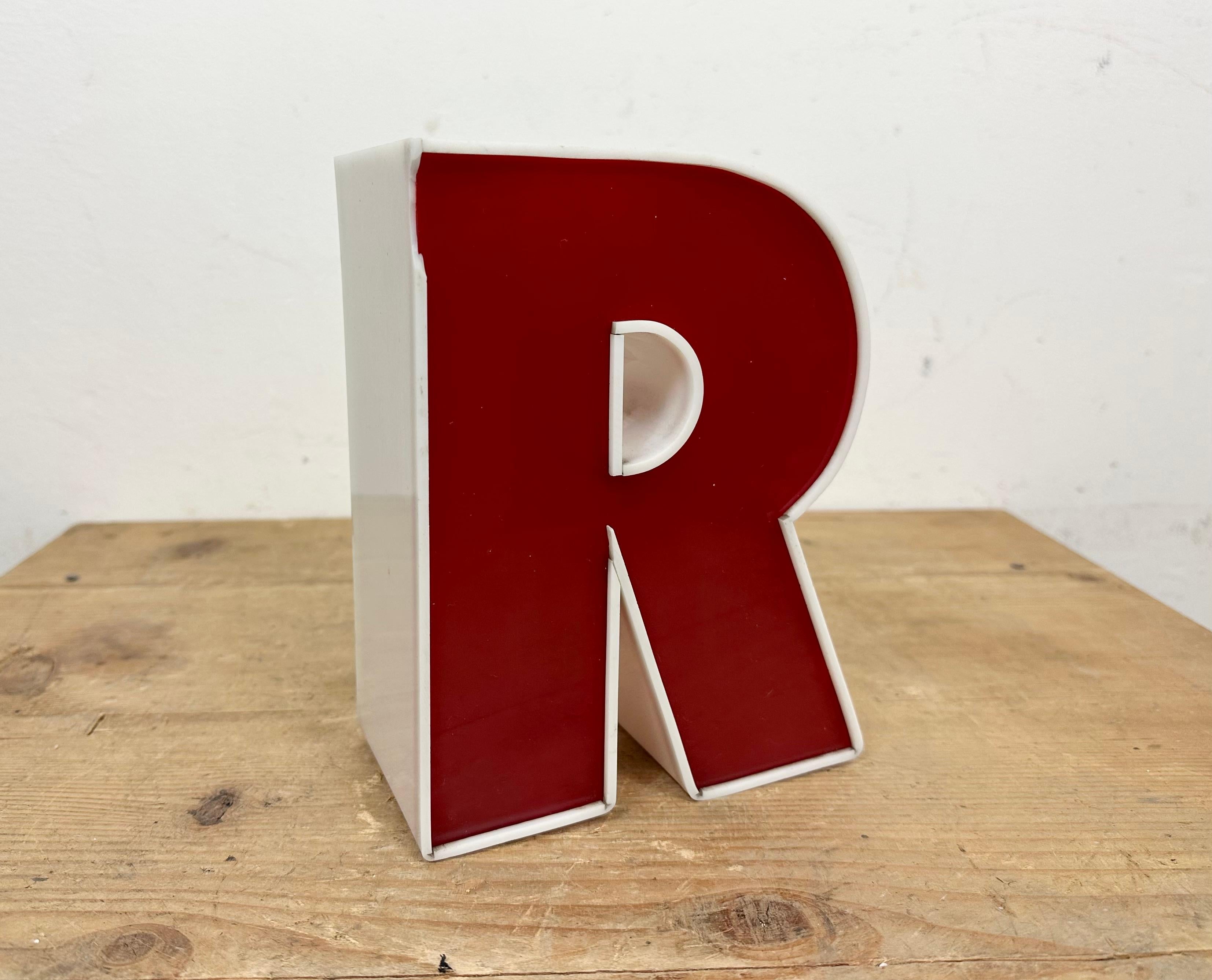 Vintage Red Facade Letter R , 1970s In Good Condition For Sale In Kojetice, CZ