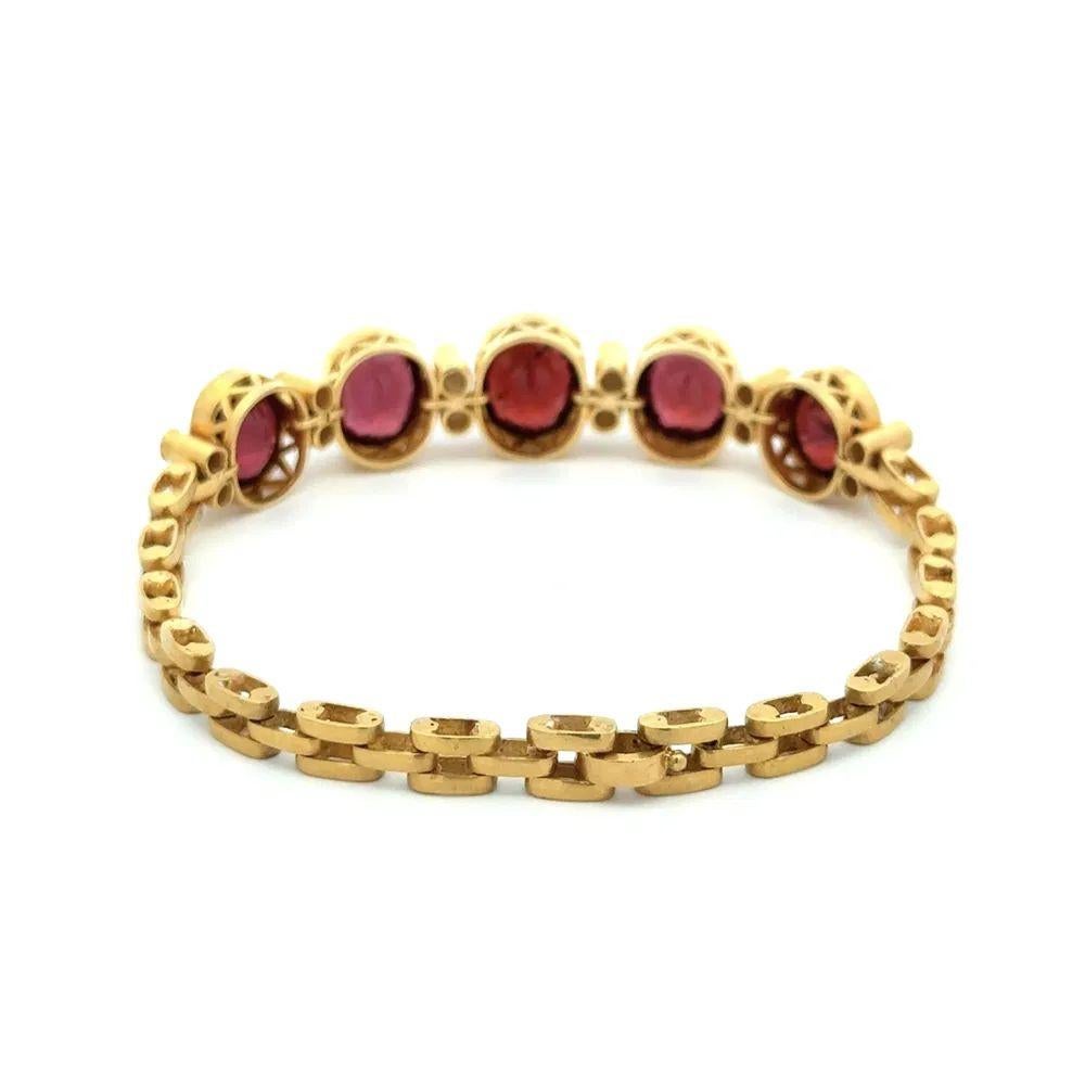 Pulsera vintage de oro con granate rojo y diamantes en Excelente estado para la venta en Montreal, QC