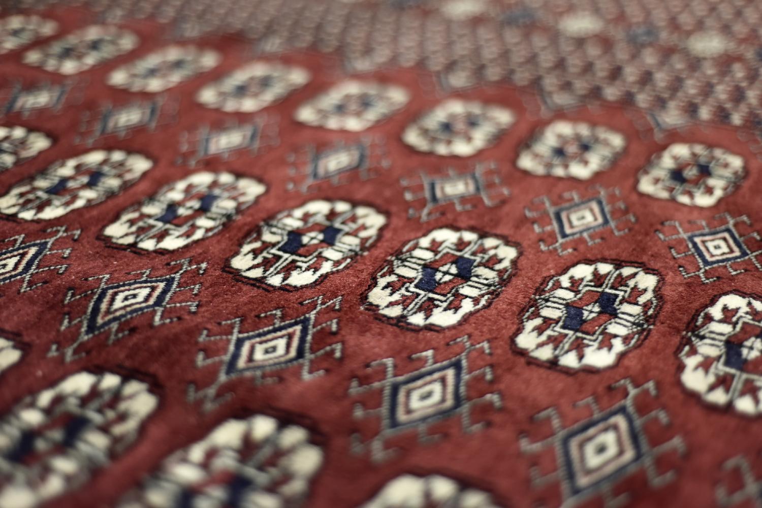 Laine Vintage Red Hand-Woven Oriental Bokhara Rug, 1960s en vente