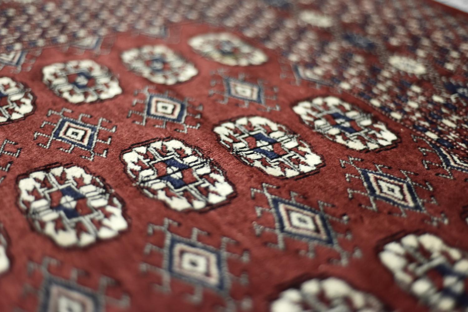 Vintage Red Hand-Woven Oriental Bokhara Rug, 1960s en vente 1