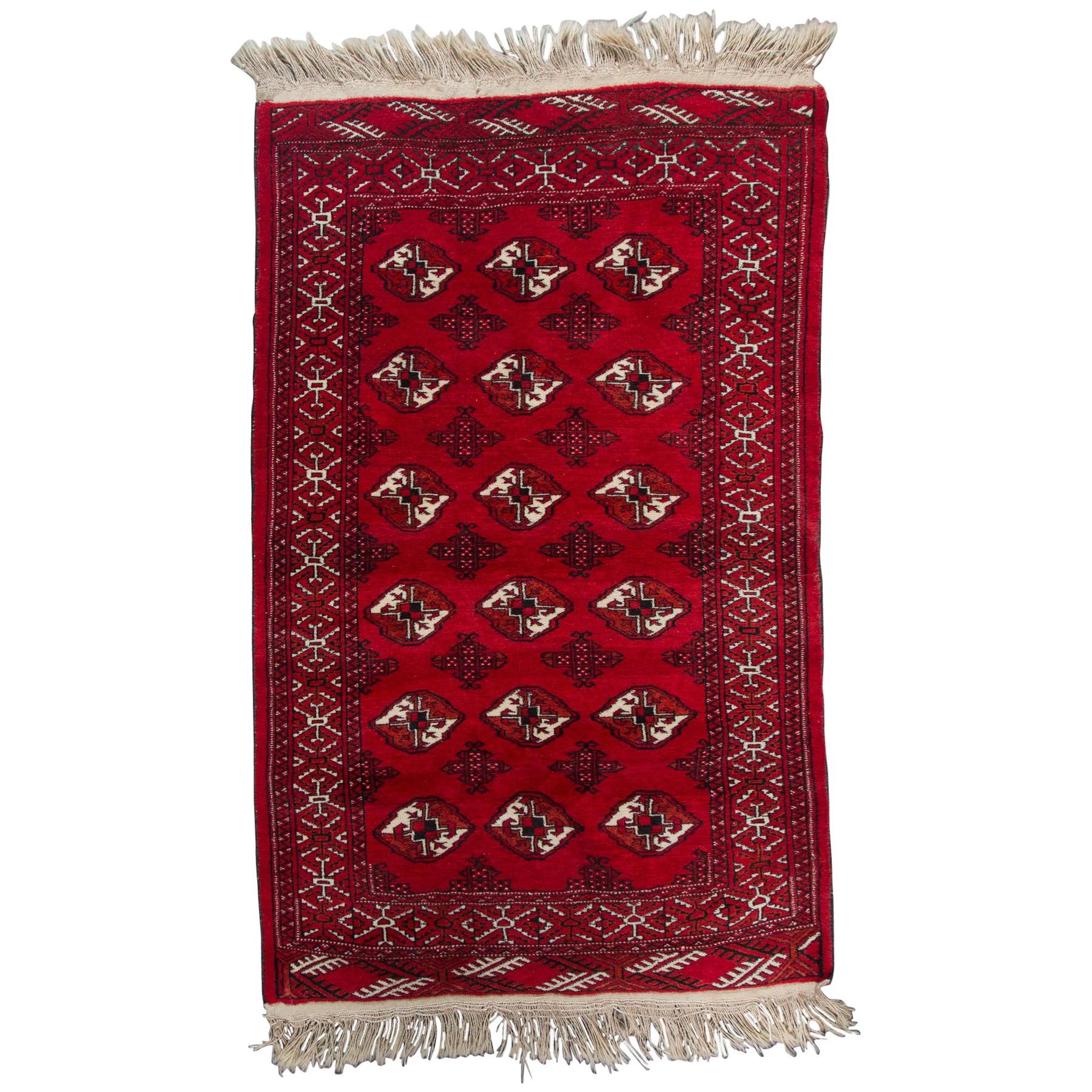 Vintage Red Hand Woven Oriental Rug For Sale