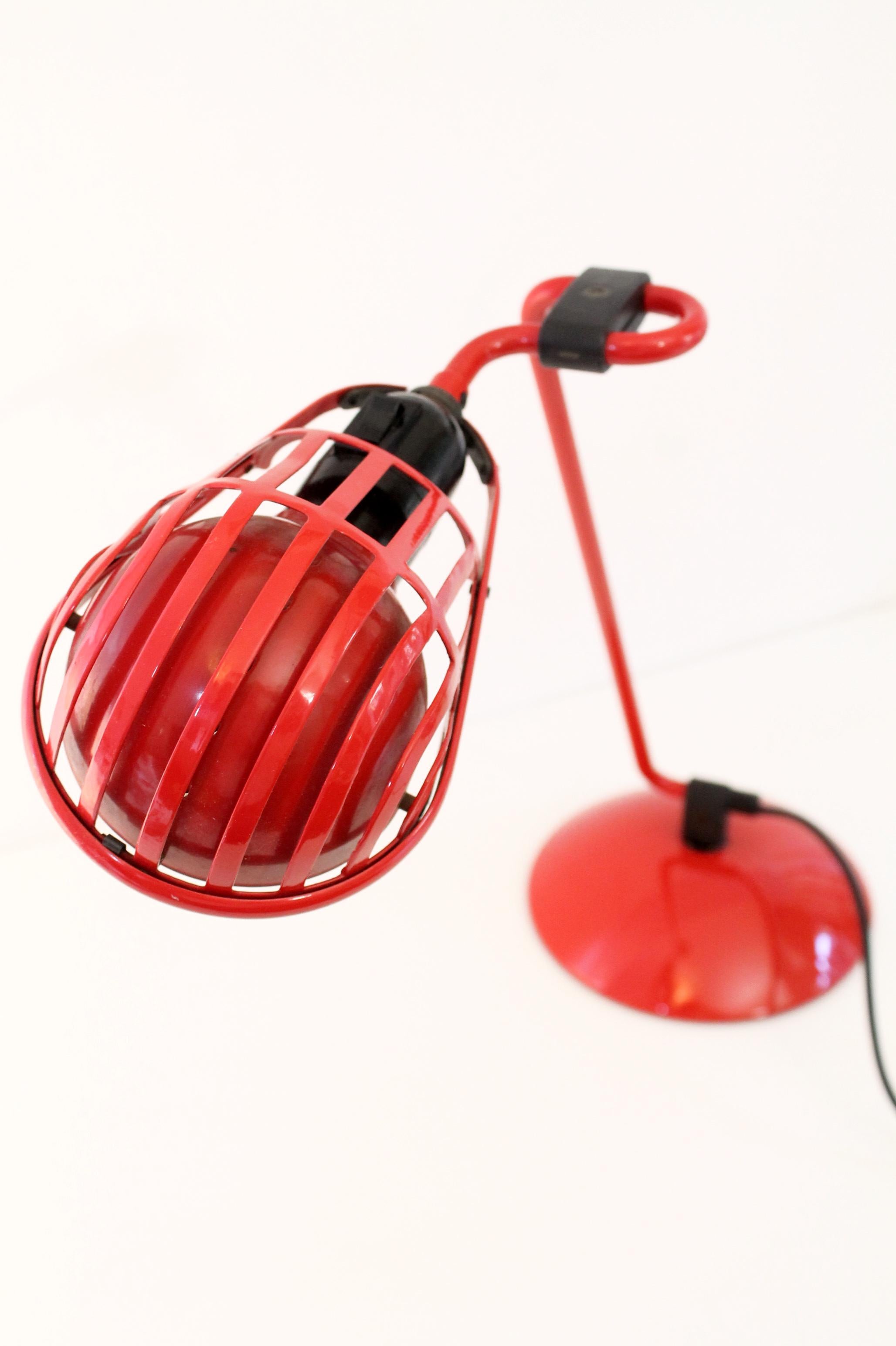 Italian Vintage red Igloo desk lamp by Tommaso Cimini for Lumina, 1980s. Excellent!!  For Sale